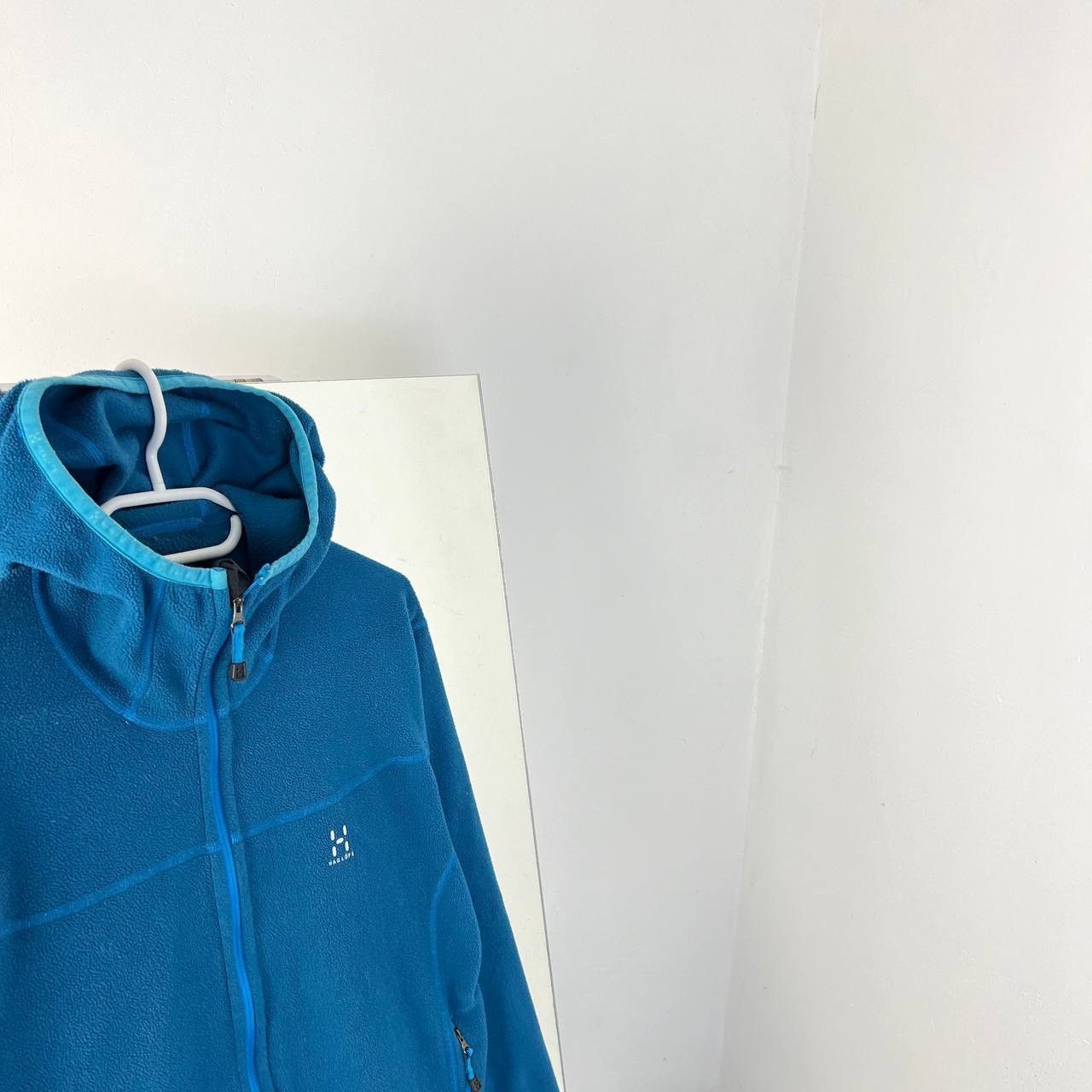 Vintage Vintage Y2K Haglofs Mini Logo Zip Up Hoodie Streetwear 90s Size US L / EU 52-54 / 3 - 2 Thumbnail