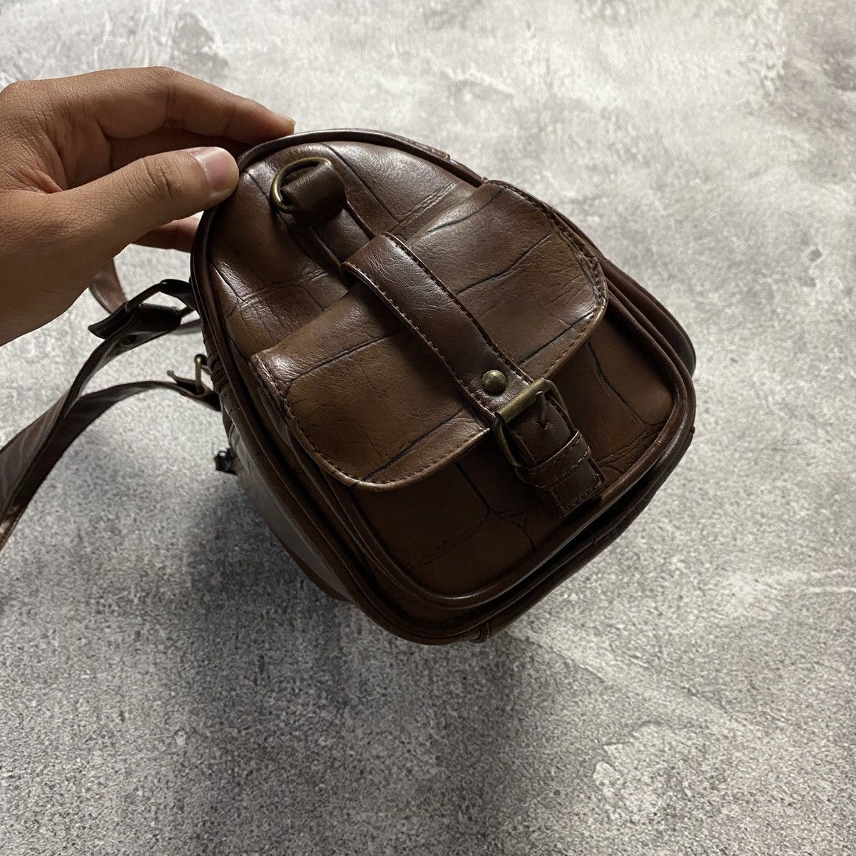 Japanese Brand 2000s Brown Leather Shoulder Bags Japanese Style Size ONE SIZE - 5 Thumbnail
