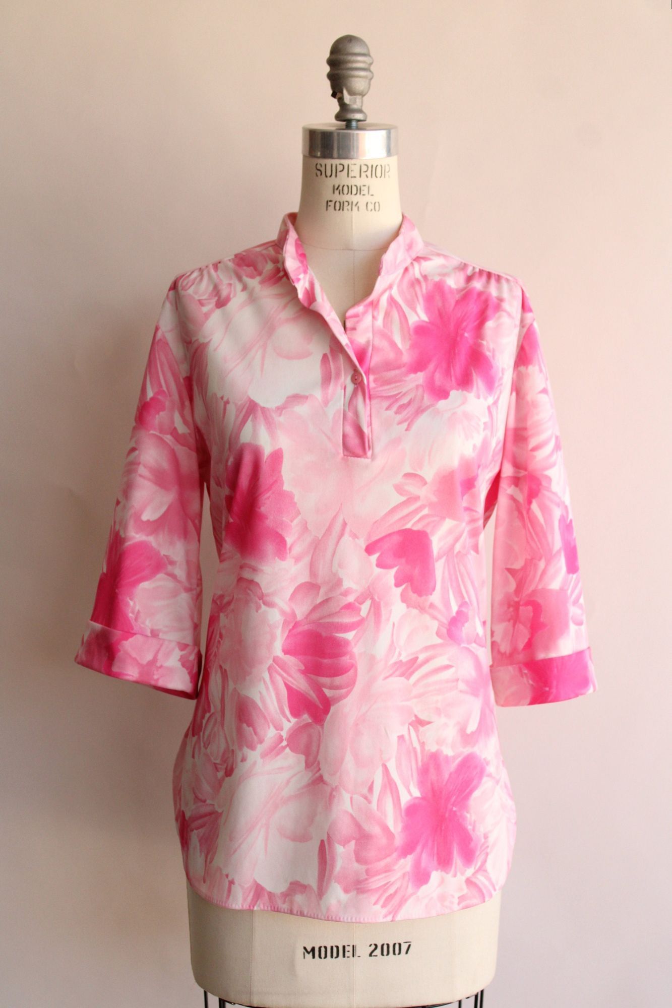 Vintage Vintage 1960s Blouse, Ro-Vel Pink And White Floral Print Nyl Size L / US 10 / IT 46 - 2 Thumbnail