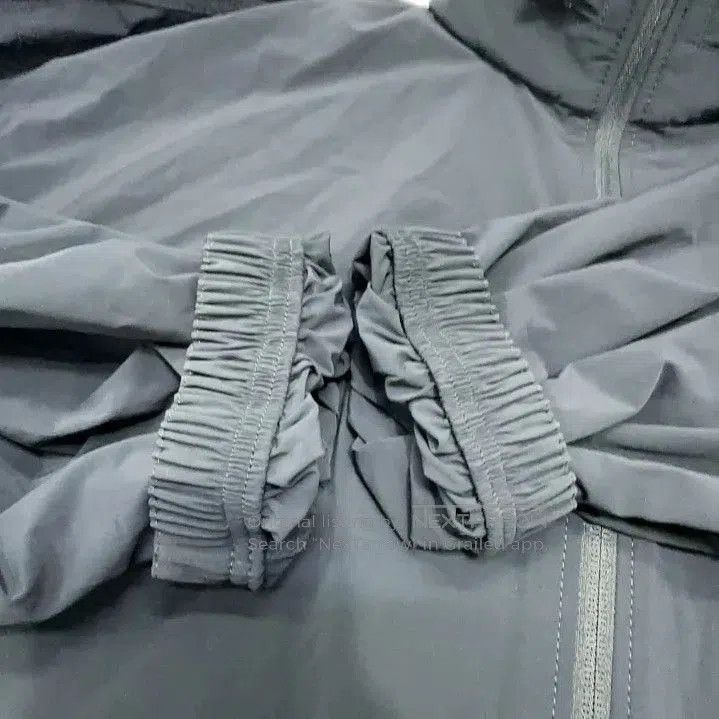 Balenciaga Balenciaga Classic Hooded Zip Jacket for Men. Size US M / EU 48-50 / 2 - 6 Thumbnail