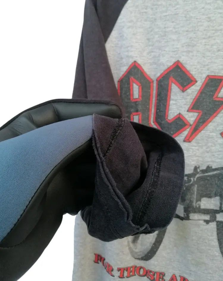 AC/DC Vintage ACDC For Those About To Rock Tour 2003 3q T-Shirt Size S / US 4 / IT 40 - 12 Thumbnail