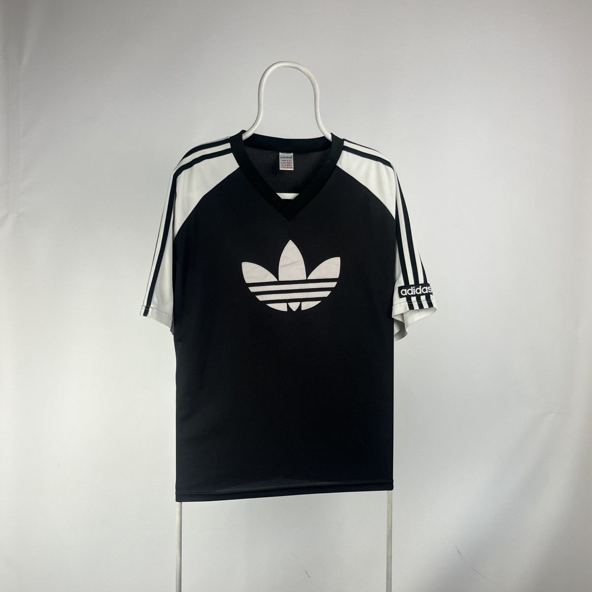 Adidas Vintage Adidas Trefoil Logo Jersey size Large Size US L / EU 52-54 / 3 - 1 Thumbnail