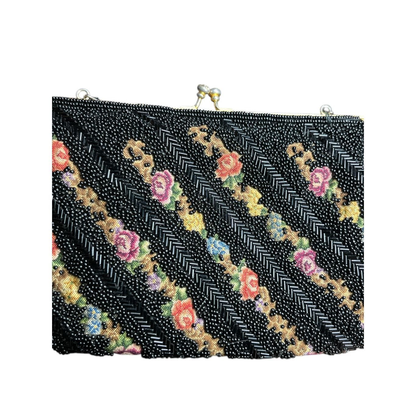 Other Vintage Beaded Handbag Black Beads Over Tapestry Kiss Lock C Size ONE SIZE - 4 Thumbnail