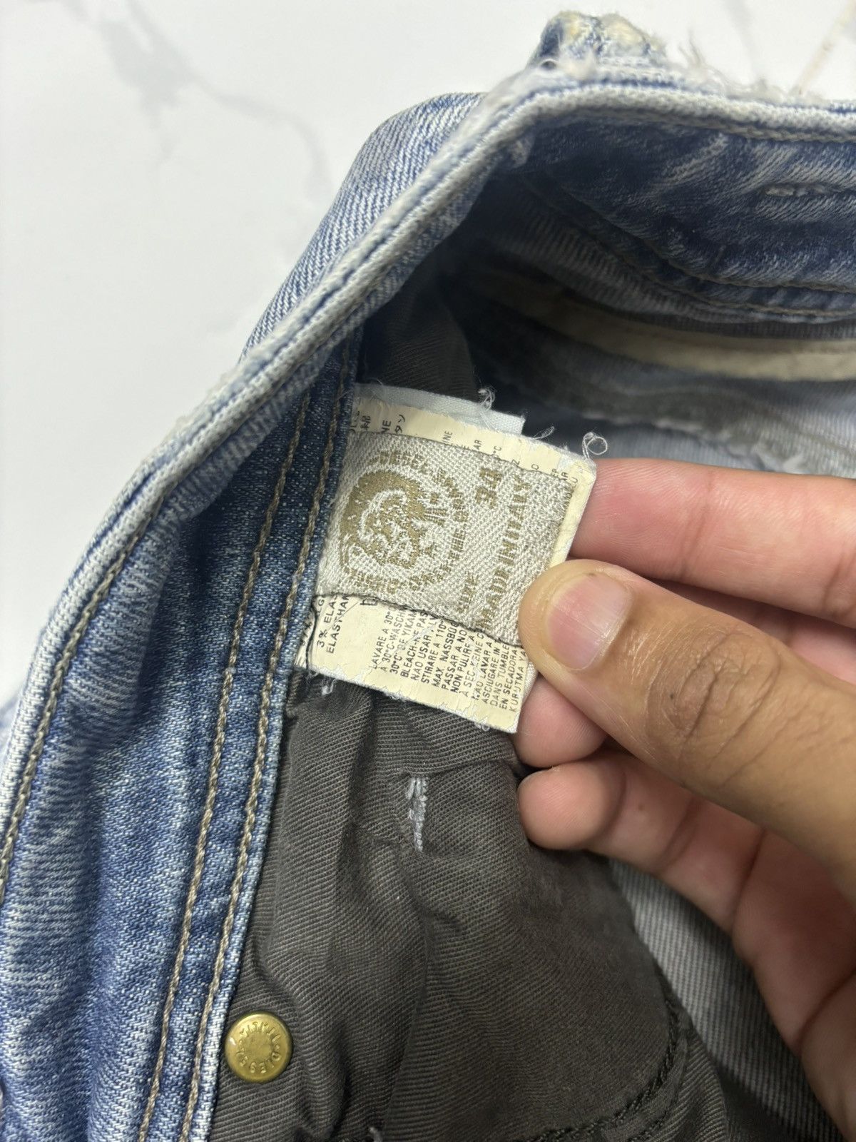 Diesel RARE DIESEL TATTOO ART DISTRESSED DENIM JEANS Size US 35 - 11 Thumbnail