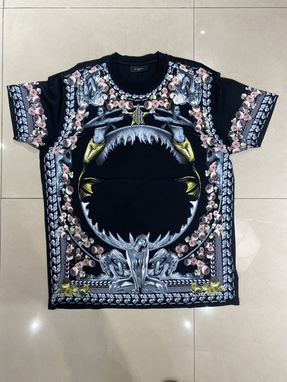 Givenchy Givenchy SS14 Shark and Mermaid Tee Size S Size US S / EU 44-46 / 1 - 5 Thumbnail