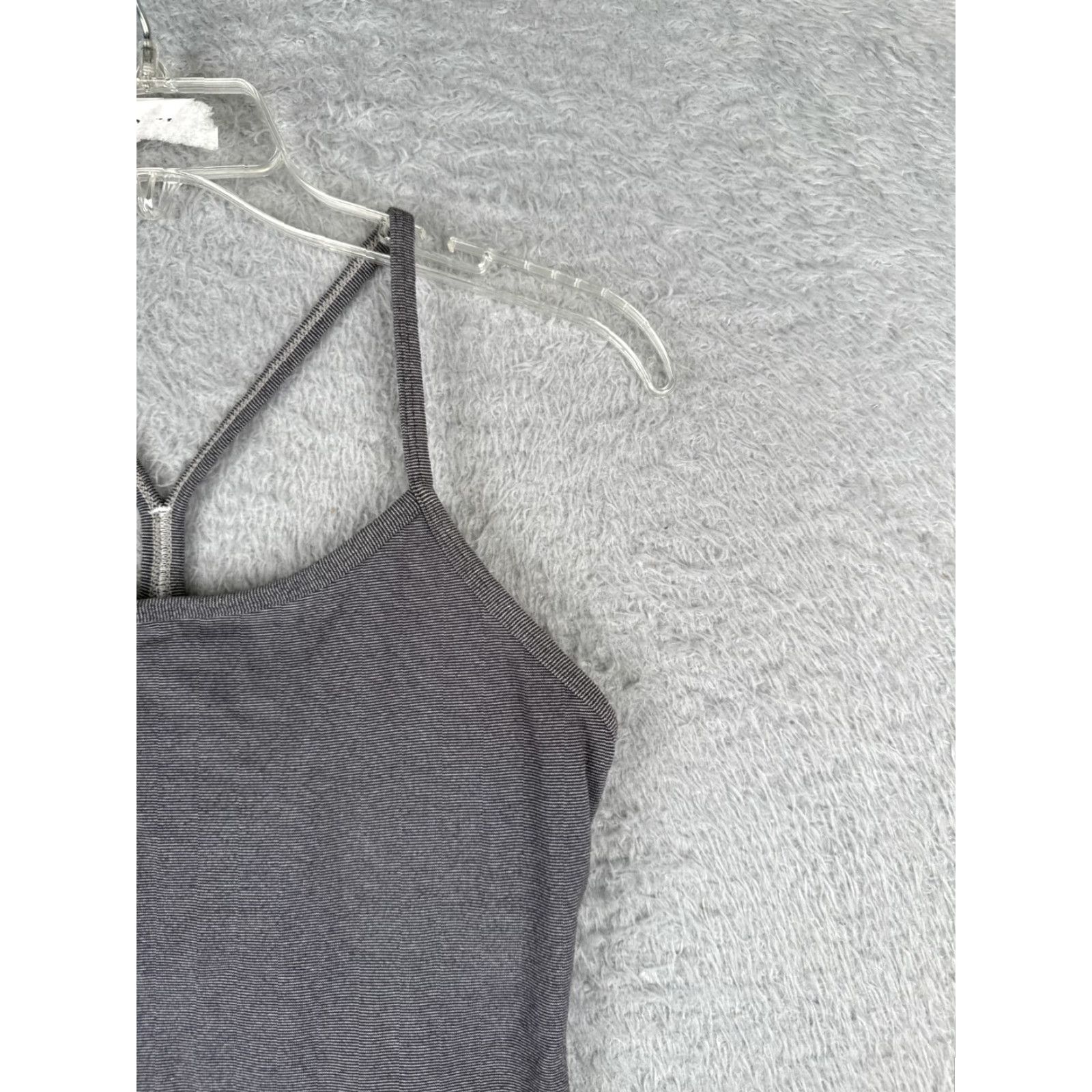 Lululemon Lululemon Shirt Women Gray Stripe Power Y Tank Luon Built In Bra Size M / US 6-8 / IT 42-44 - 2 Thumbnail