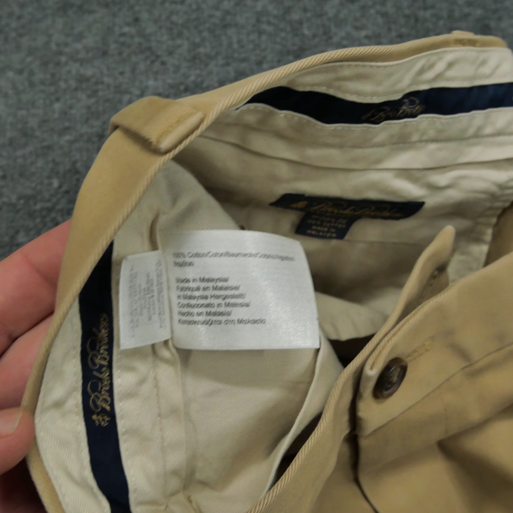 Brooks Brothers Brooks Brothers Pants Mens 35x28 Tan Khaki Advantage Chino Elliot - Beige Cotton Flat Front Classic Straight Pockets 29 Inseam Regular Size 35 Mens Size US 35 - 6 Thumbnail