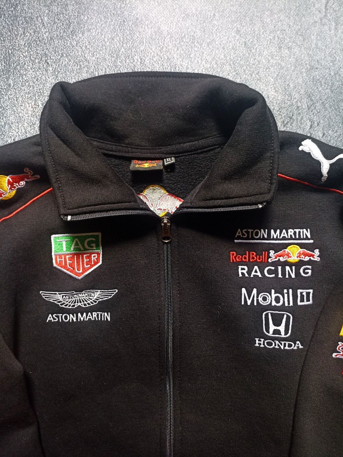Puma Vintage Puma Red Bull Infiniti Racing Zip Sweatshirt Fleece Size US XL / EU 56 / 4 - 5 Thumbnail