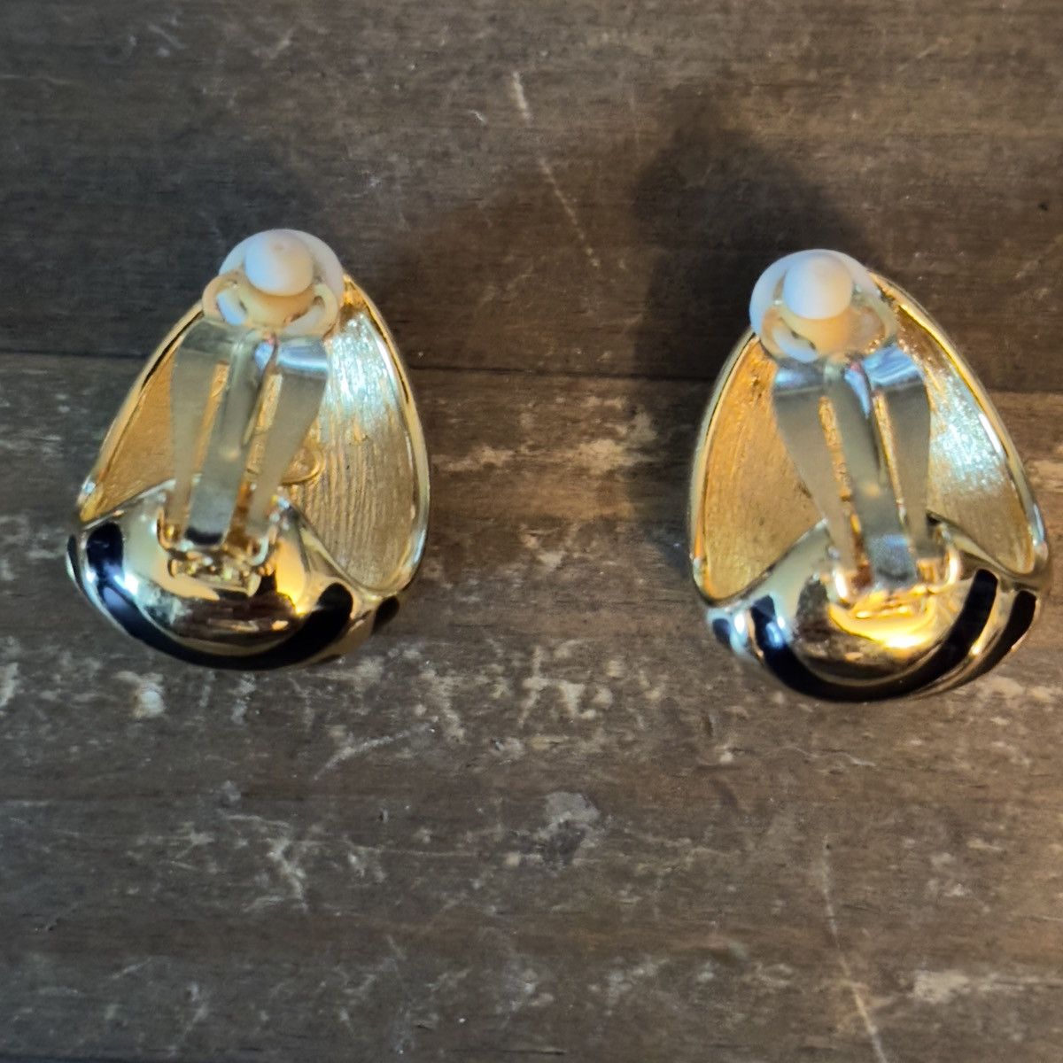 Joan Rivers Vintage Joan Rivers zebra striped clip on earrings Size ONE SIZE - 4 Thumbnail