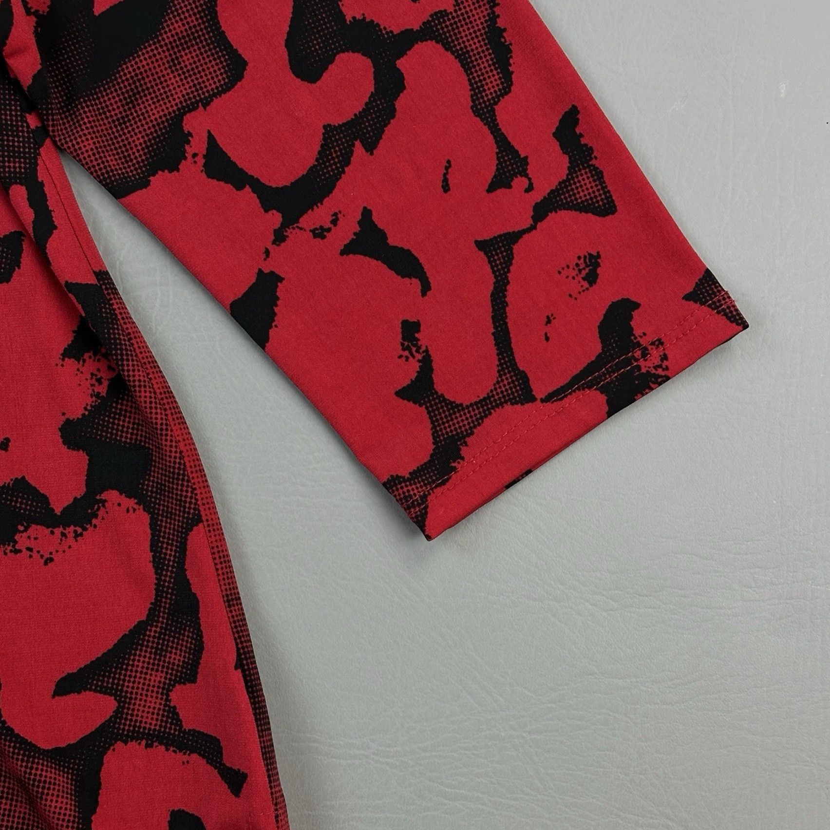 Vintage Clara Sun Woo Top Women's Large Red Black Abstract Print V Neck Tunic Casual USA Size L / US 10 / IT 46 - 3 Thumbnail