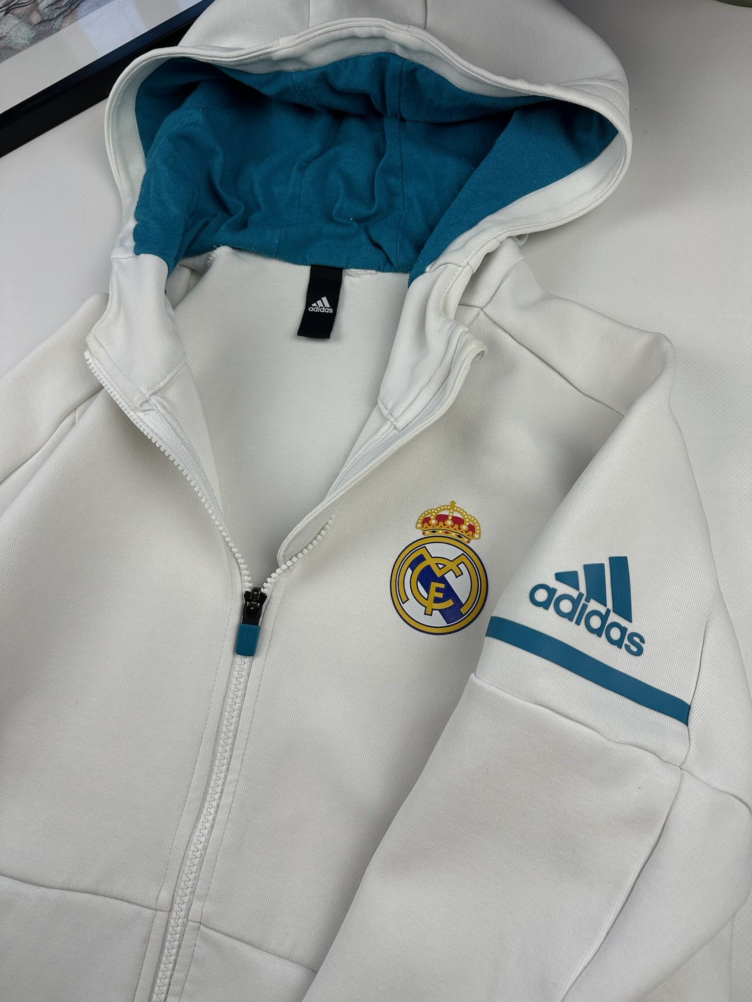 Adidas Vintage Real Madrid Zip Hoodie Soccer Jersey Football Rare Size US M / EU 48-50 / 2 - 14 Thumbnail