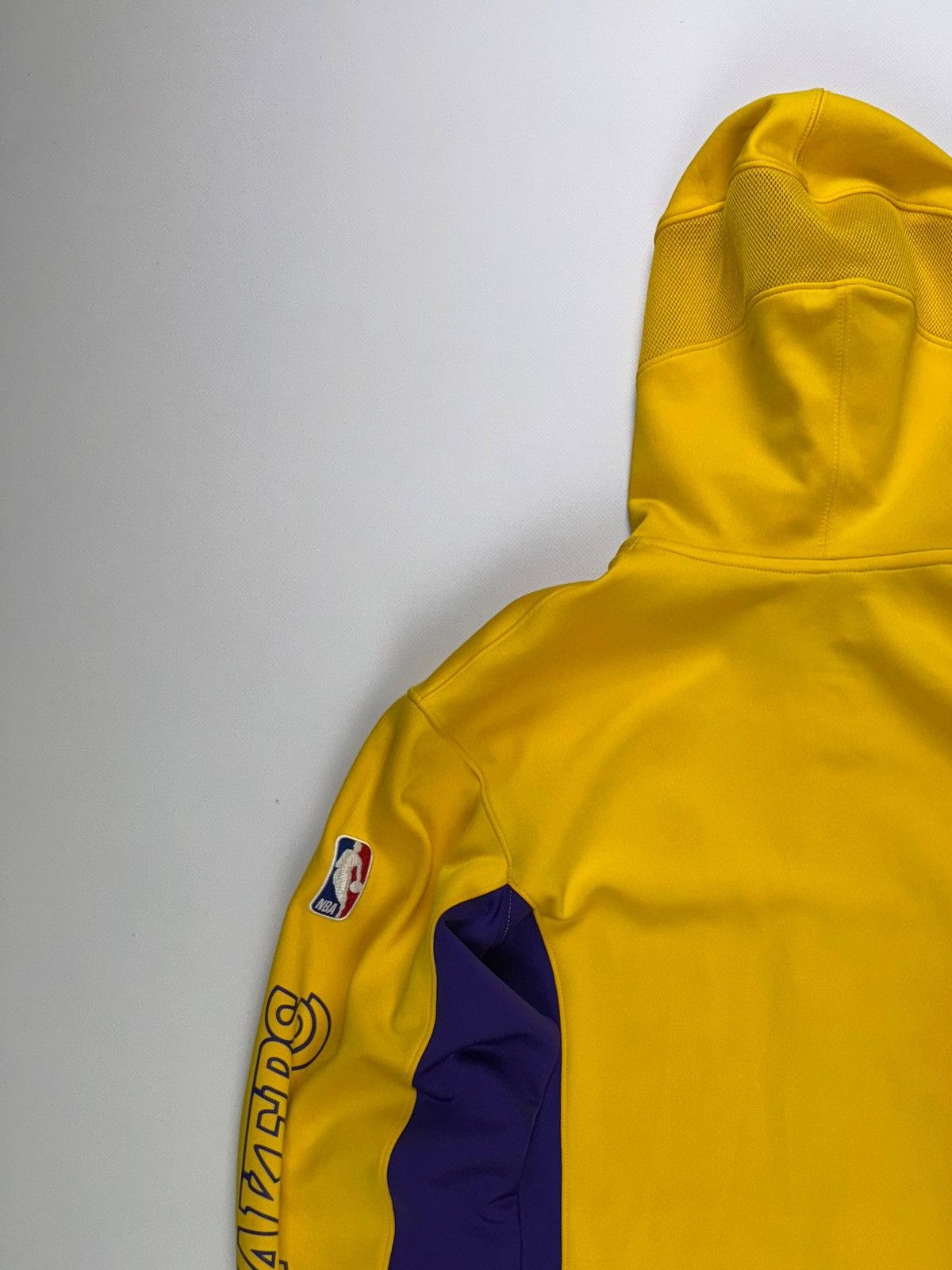 Nike Nike Therma Flex NBA Hoodie Los Angeles Lackers Size US L / EU 52-54 / 3 - 9 Thumbnail