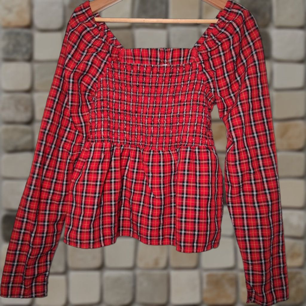 Old Navy Old Navy Blouse M Tall Red Plaid Tartan Smocked Peasant Milk Maid Crinkled Size M / US 6-8 / IT 42-44 - 1 Thumbnail