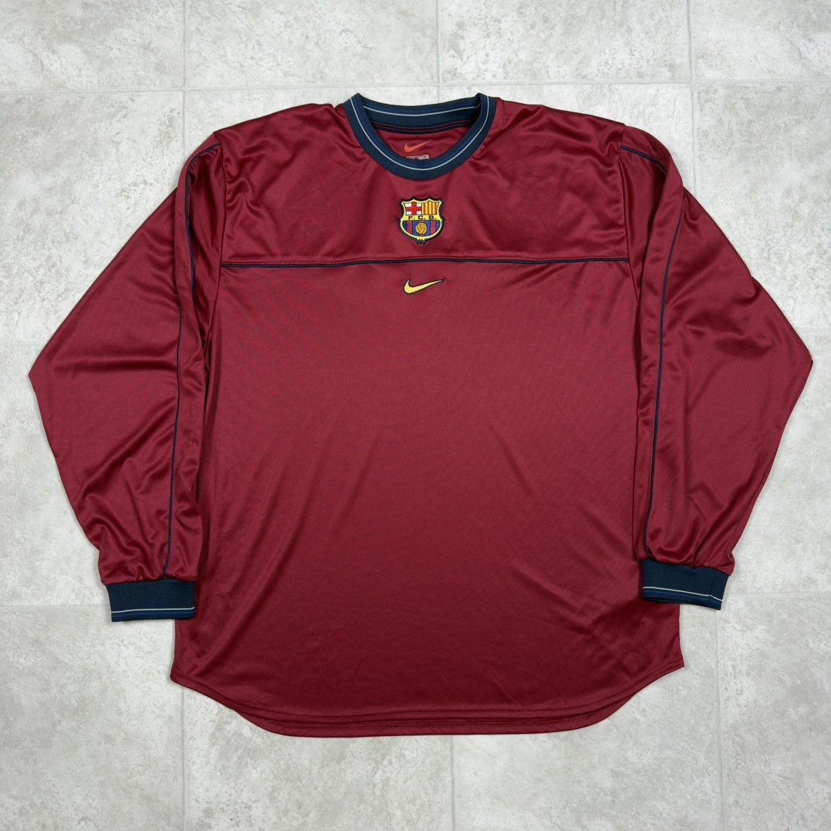 Nike FC Barcelona 99/00 Nike Longsleeve Training Top Jersey Size US XL / EU 56 / 4 - 1 Thumbnail