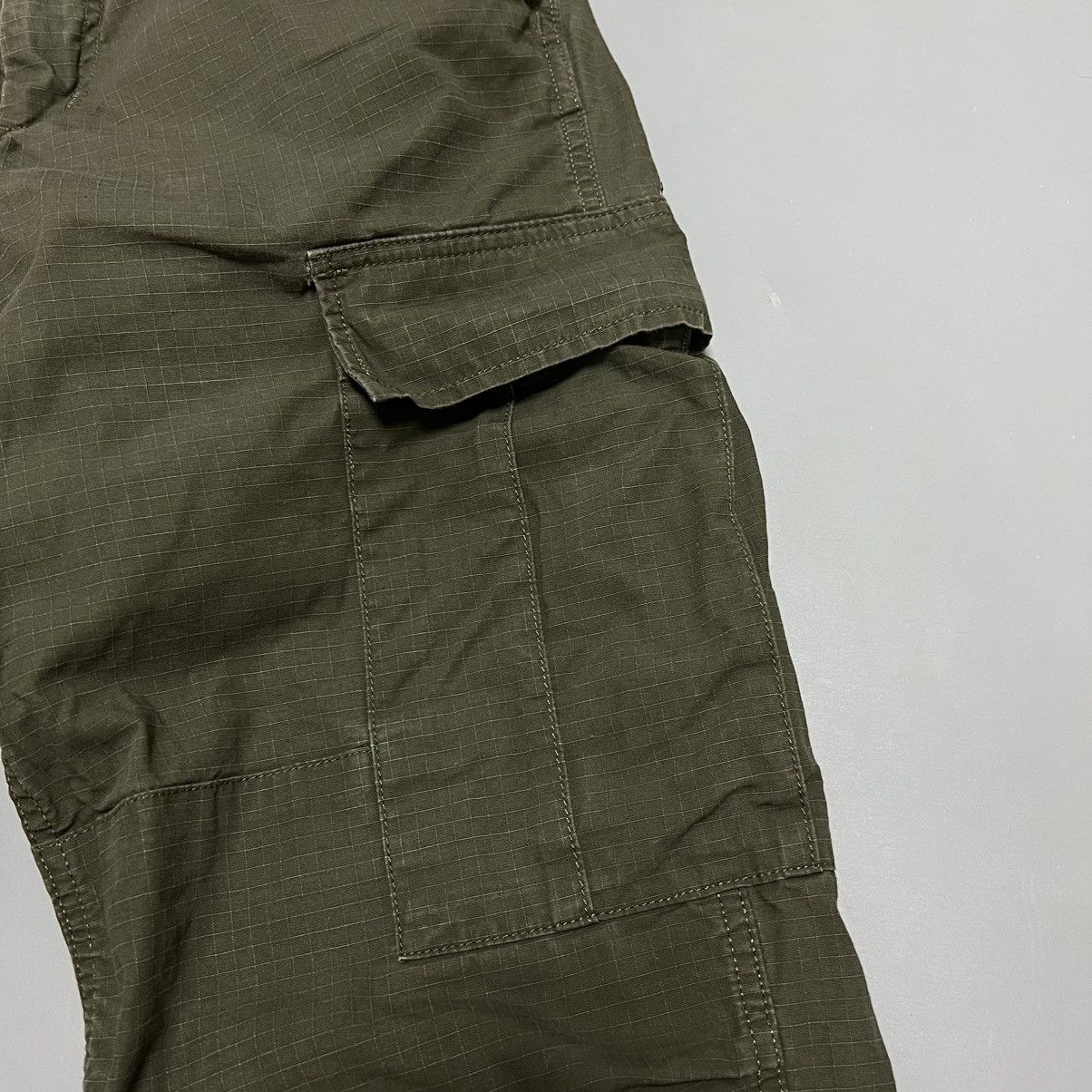 Carhartt × Carhartt Wip × Vintage Carhartt Vintage Cargo Pants Size US 31 - 13 Thumbnail