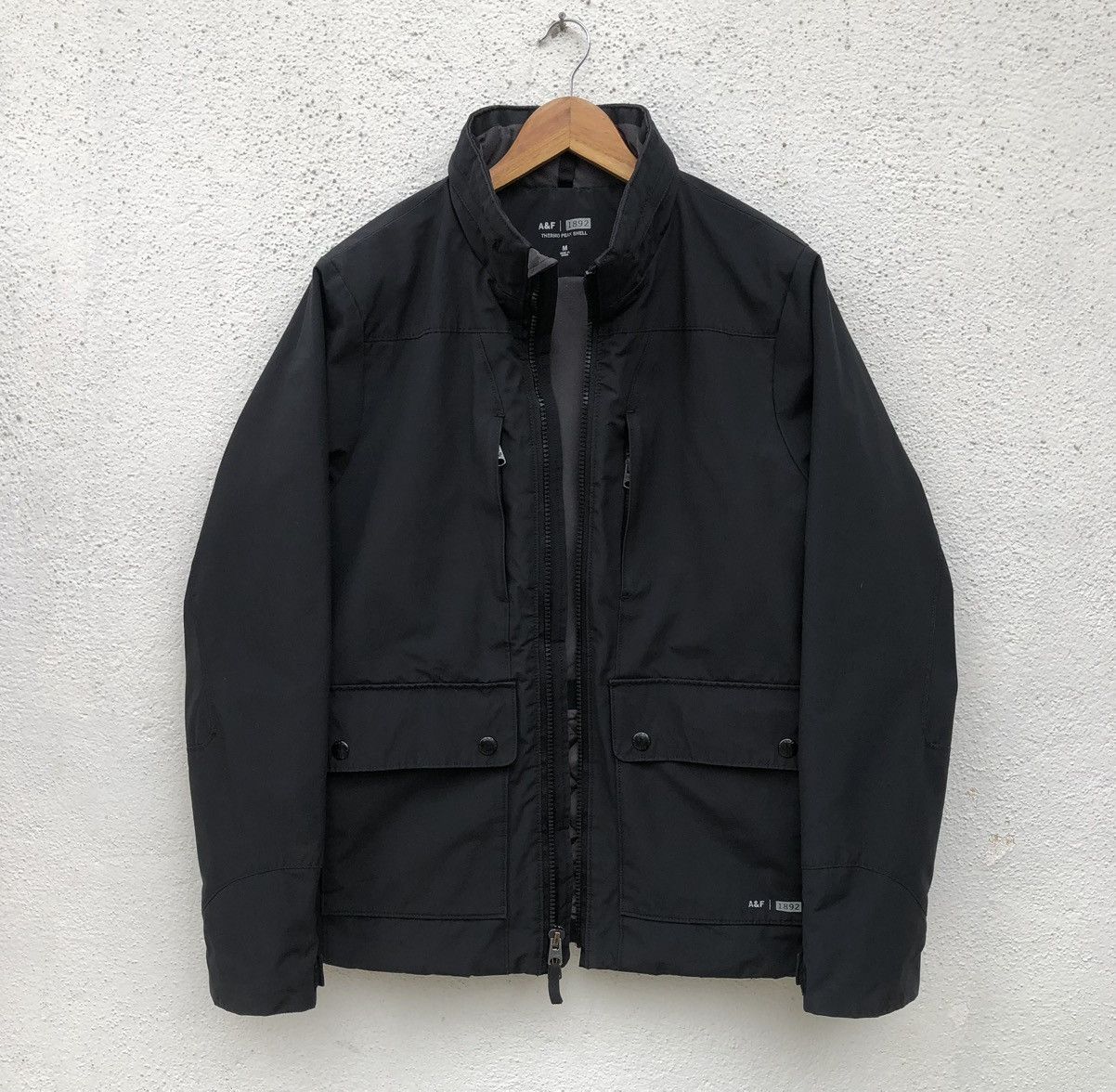 Abercrombie & Fitch Abercrombie & Fitch Black Insulated Waterproof Bomber Jacket Size US M / EU 48-50 / 2 - 6 Thumbnail