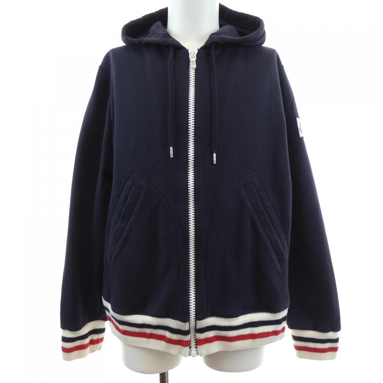Moncler Moncler Moncler Gamme Bleu Down Jacket Textile Outerwear 13918411450 DUTY FREE for USA Size ONE SIZE - 1 Thumbnail