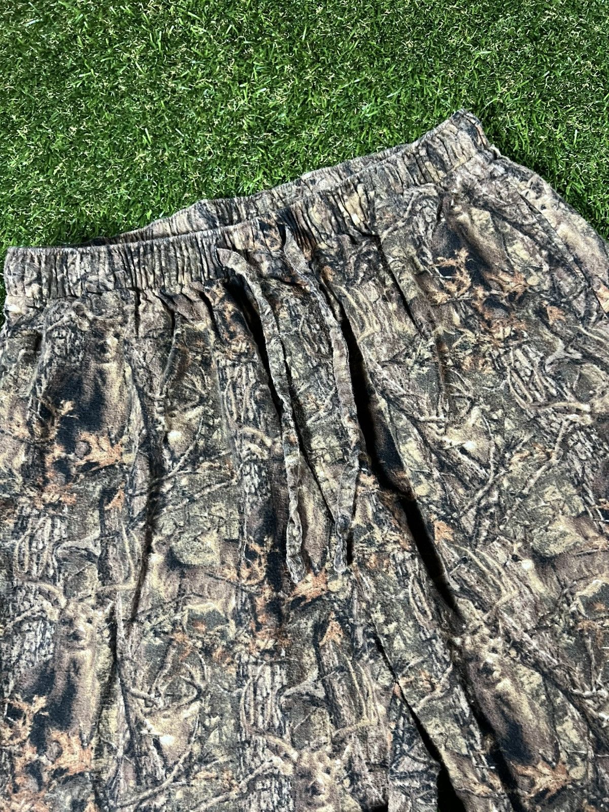 Vintage Vintage 90s Real Tree Camo Hunting Deer Baggy Sweat Pants Size US 30 / EU 46 - 2 Thumbnail