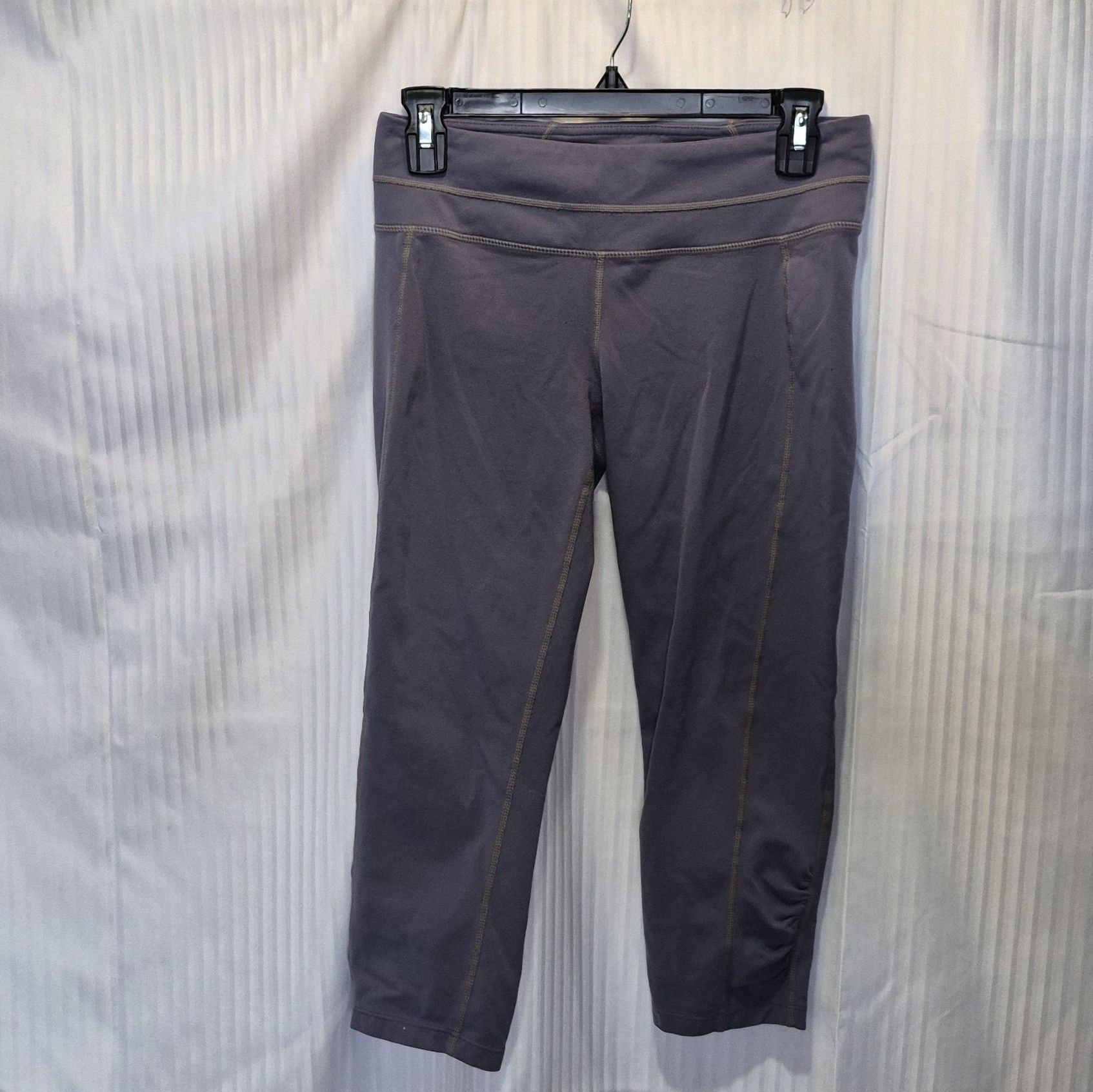 Athleta Athleta Blue Logo Cropped Leggings Size 28" / US 6 / IT 42 - 1 Thumbnail