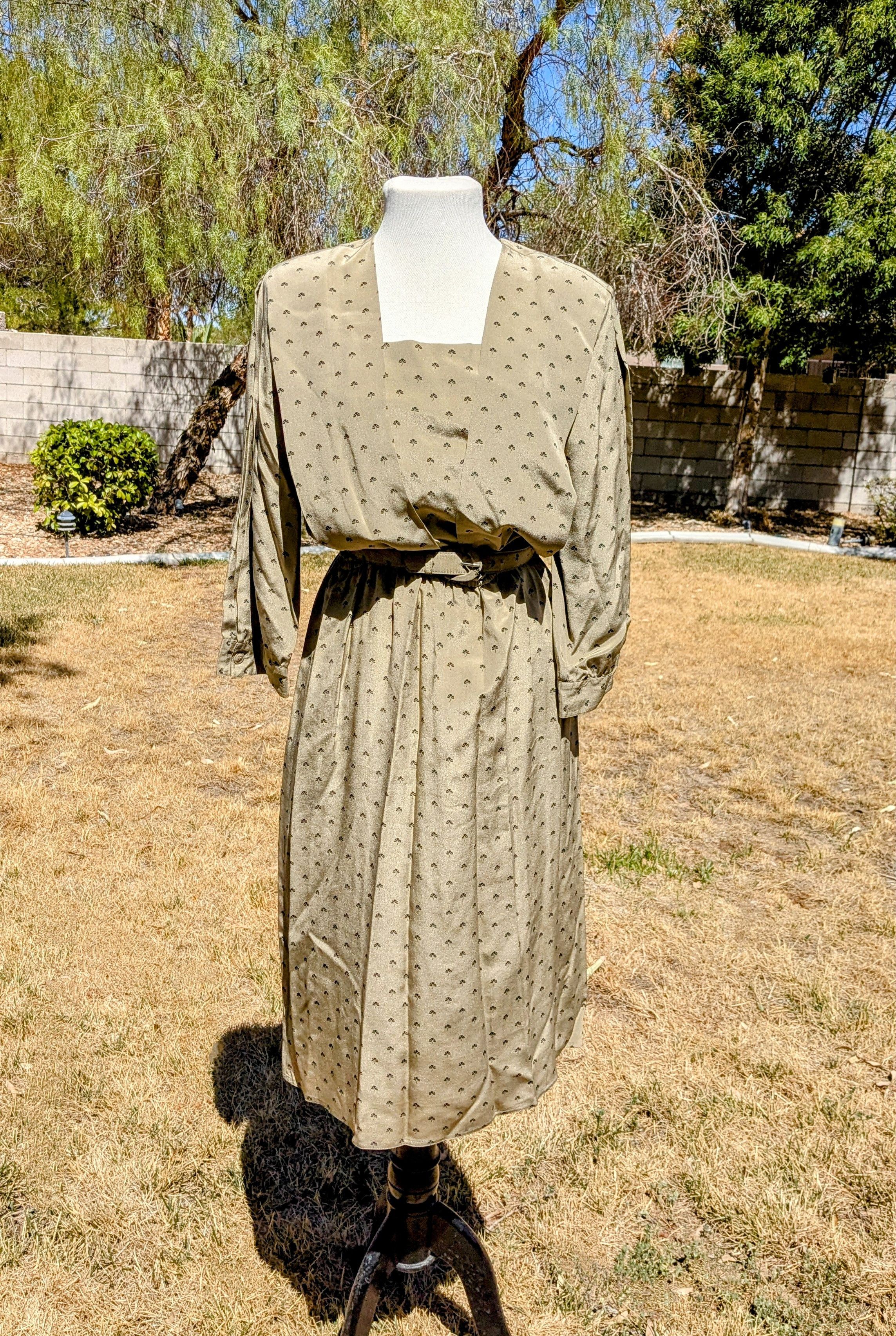 MAGGY LONDON Cottagecore Maggy London by Jeannene Booher Ditsy Silk Dress Size S / US 4 / IT 40 - 1 Thumbnail