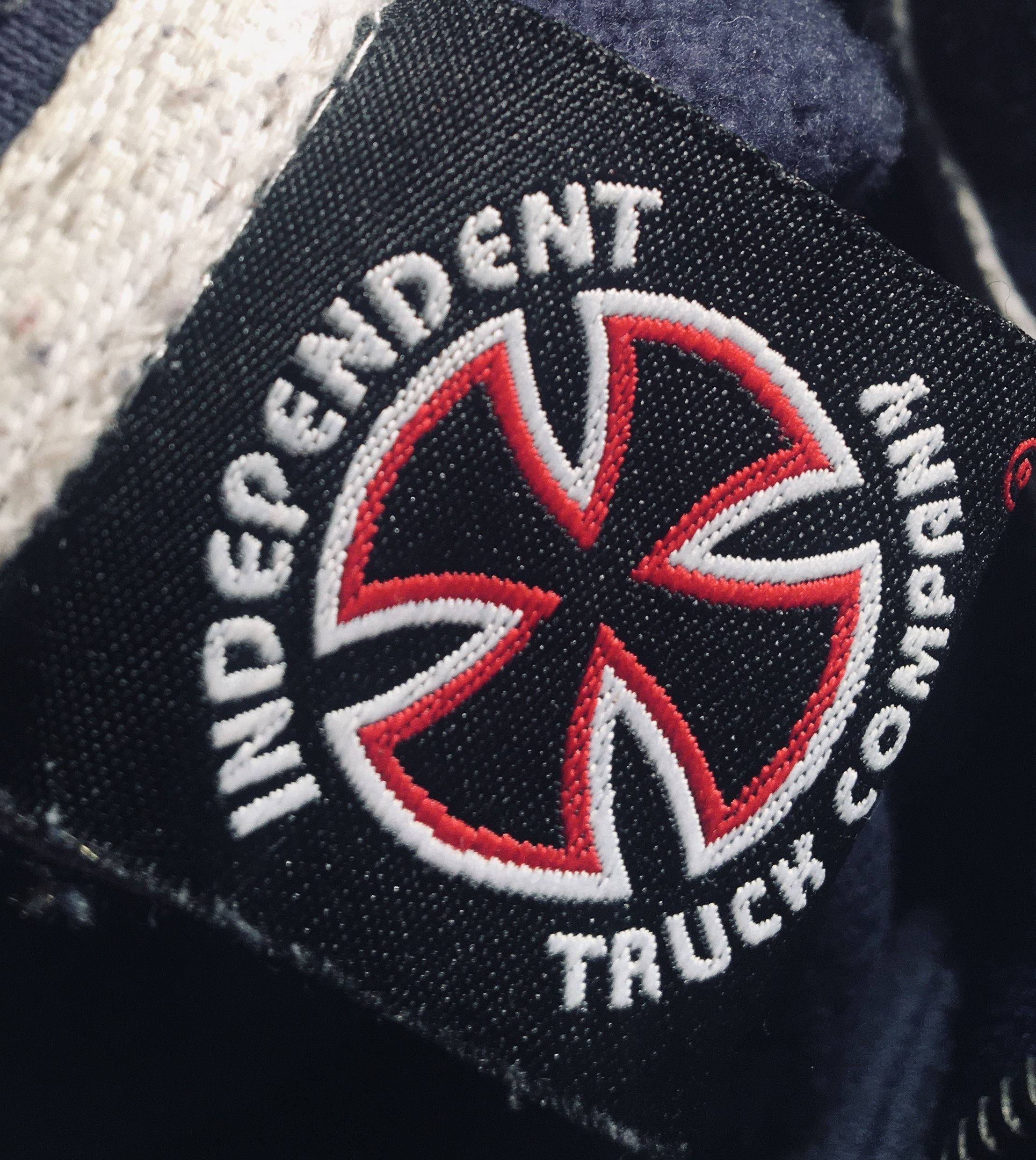 Independent Truck Co. Independent Truck Company Skate Sweater Size M Size US M / EU 48-50 / 2 - 3 Thumbnail