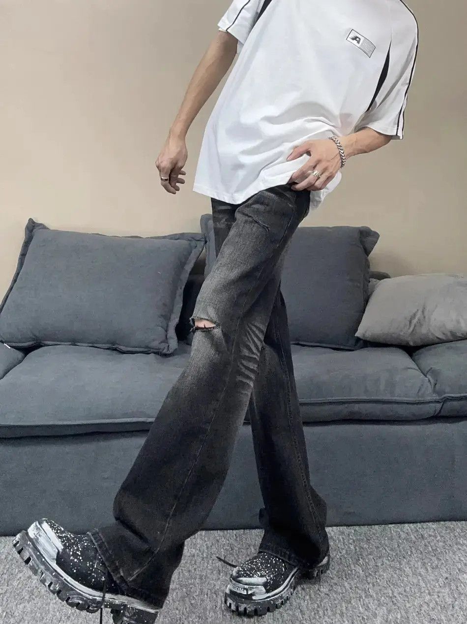 Japanese Brand Retro straight leg slightly flared distressed jeans Size US 32 / EU 48 - 3 Thumbnail
