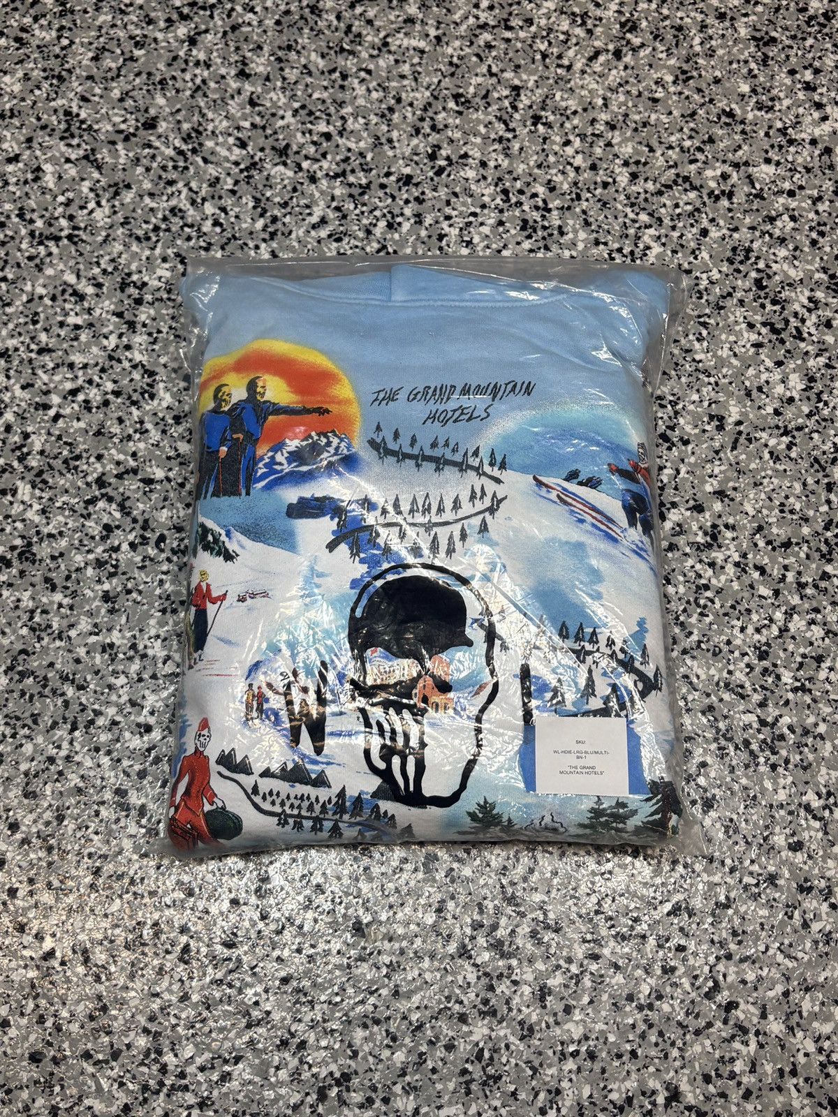 Warren Lotas 2023 Warren Lotas “The Grand Mountain Hotels” Hoodie Size L Size US L / EU 52-54 / 3 - 5 Thumbnail