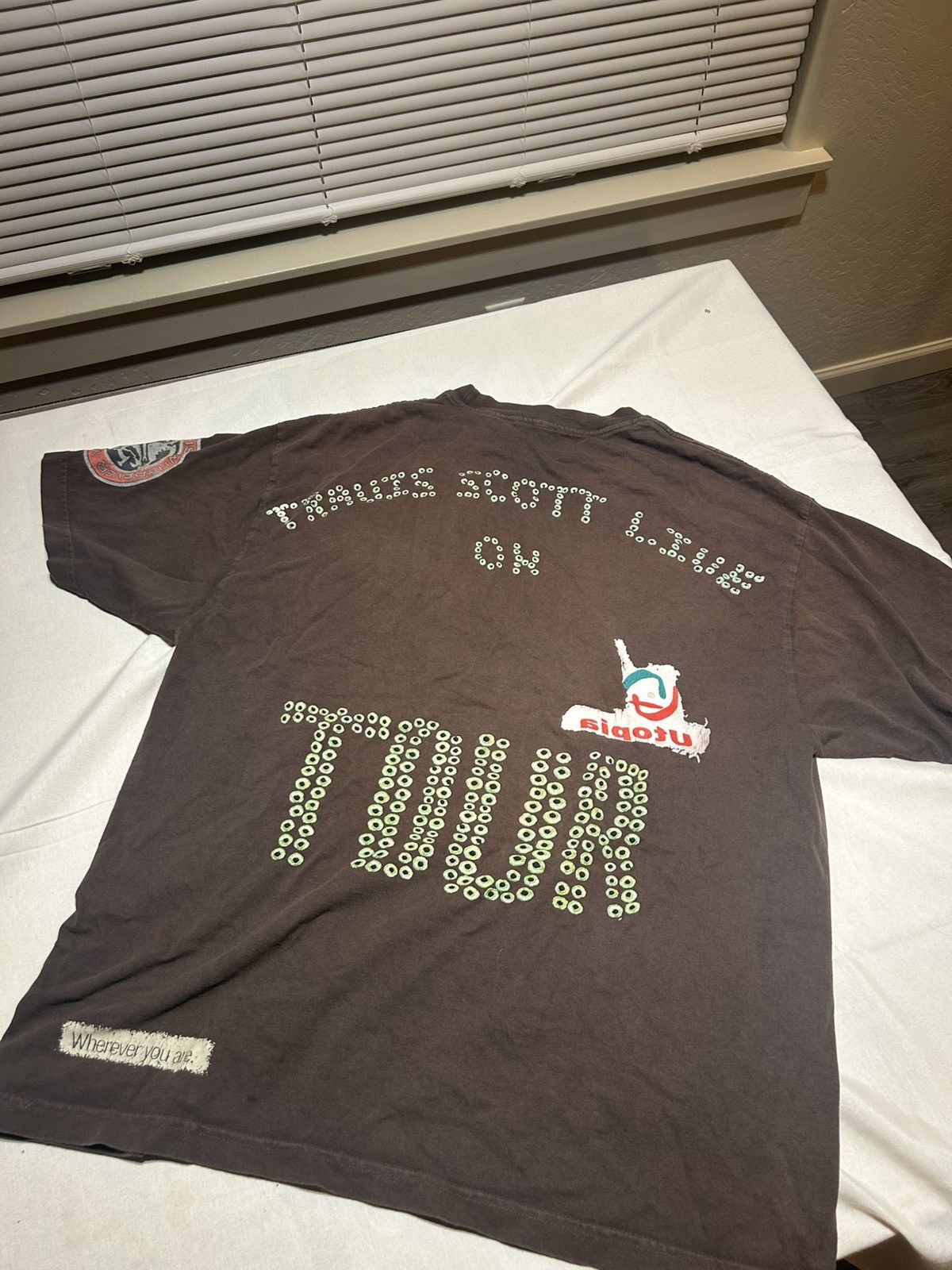 Travis Scott Cactus Jack- Travis Scott Utopia Tour VIP Exclusive Tee Size US XL / EU 56 / 4 - 2 Thumbnail