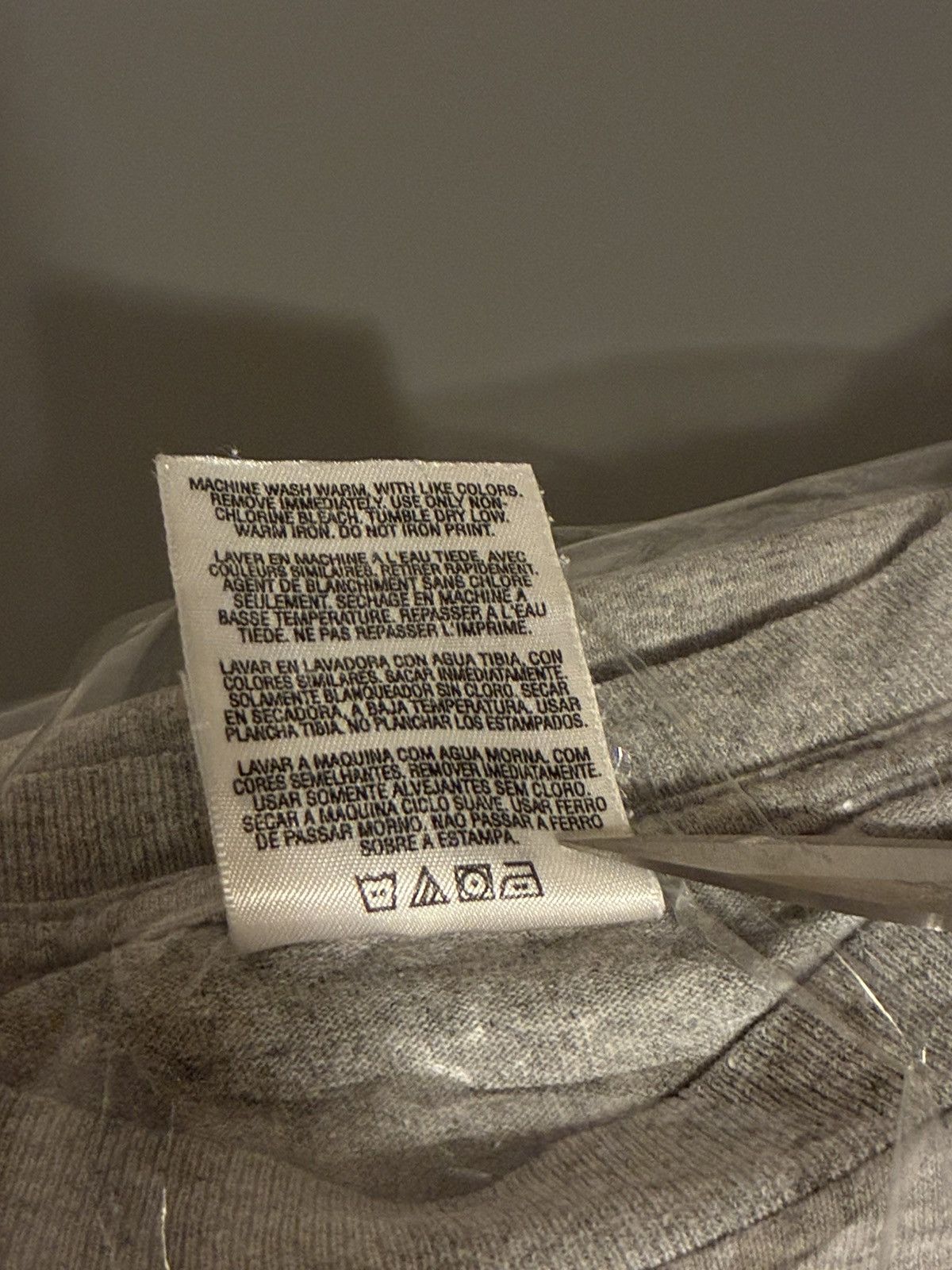 Adidas Vintage Adidas Gray Basketball Tee Size Large Size US L / EU 52-54 / 3 - 4 Thumbnail