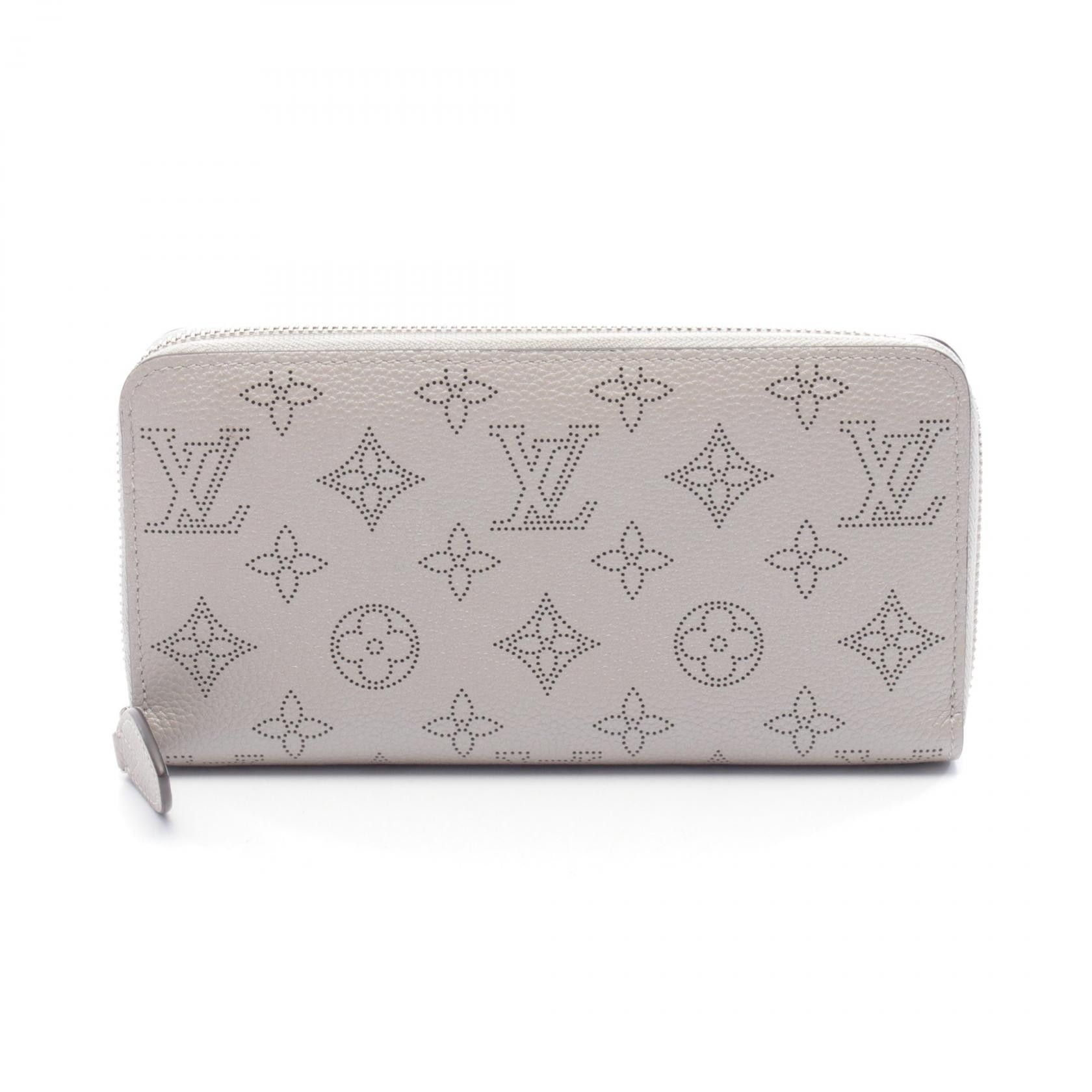 Louis Vuitton Louis Vuitton Louis Vuitton Zippy Wallet Monogram Mahina Long Wallet Leather Long Wallet M81642 DUTY FREE for USA Size ONE SIZE - 1 Thumbnail
