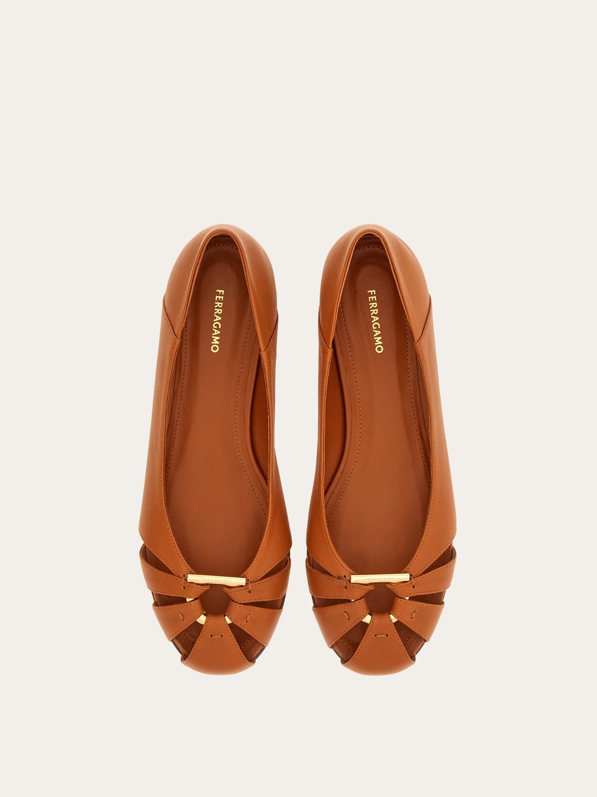 Salvatore Ferragamo o1s1rm0924 Ballet Flats in Cognac Size US 5.5 / IT 35.5 - 5 Thumbnail