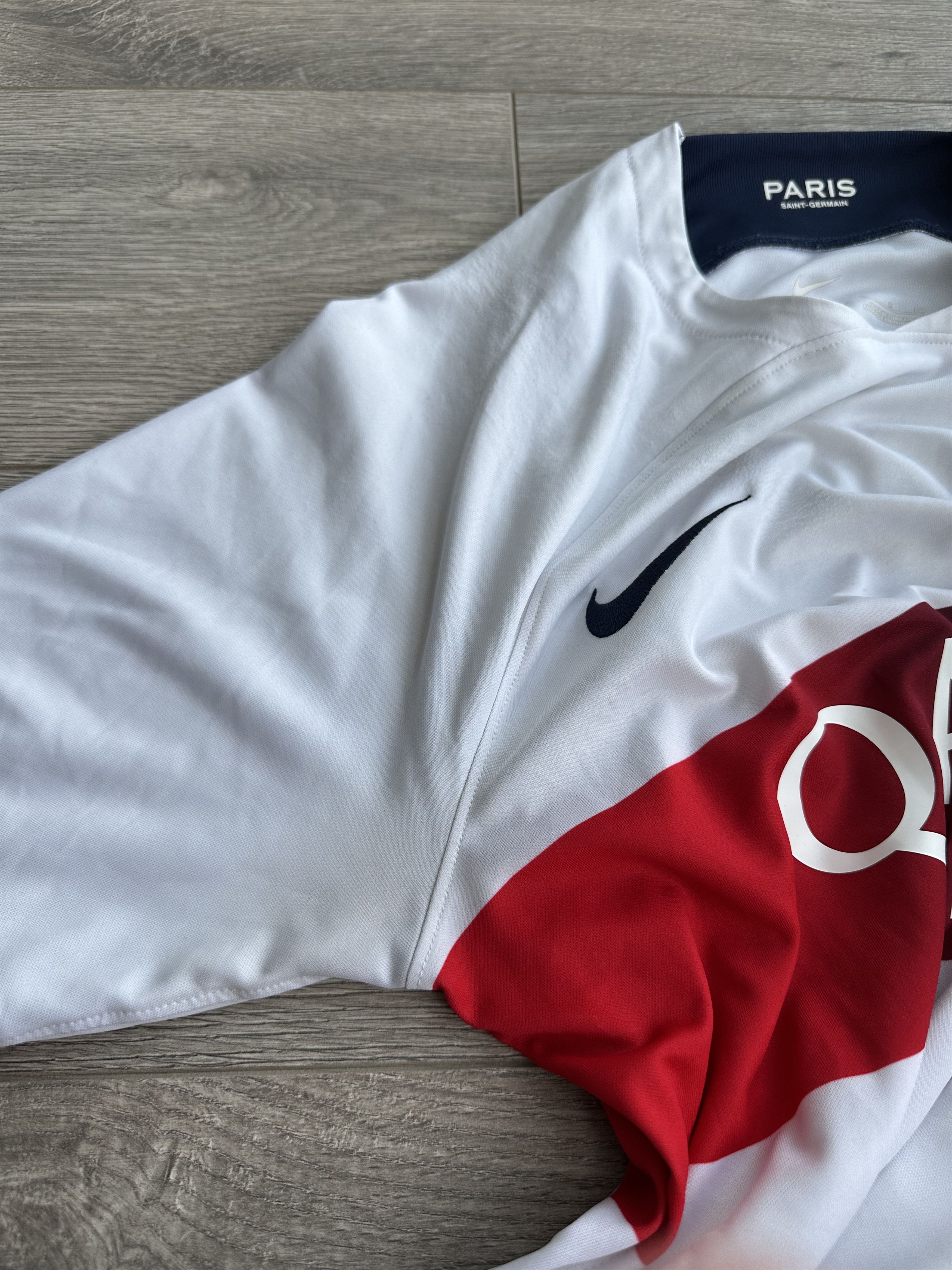 Nike Nike Psg Soccer Jersey t shirt Size US S / EU 44-46 / 1 - 11 Thumbnail