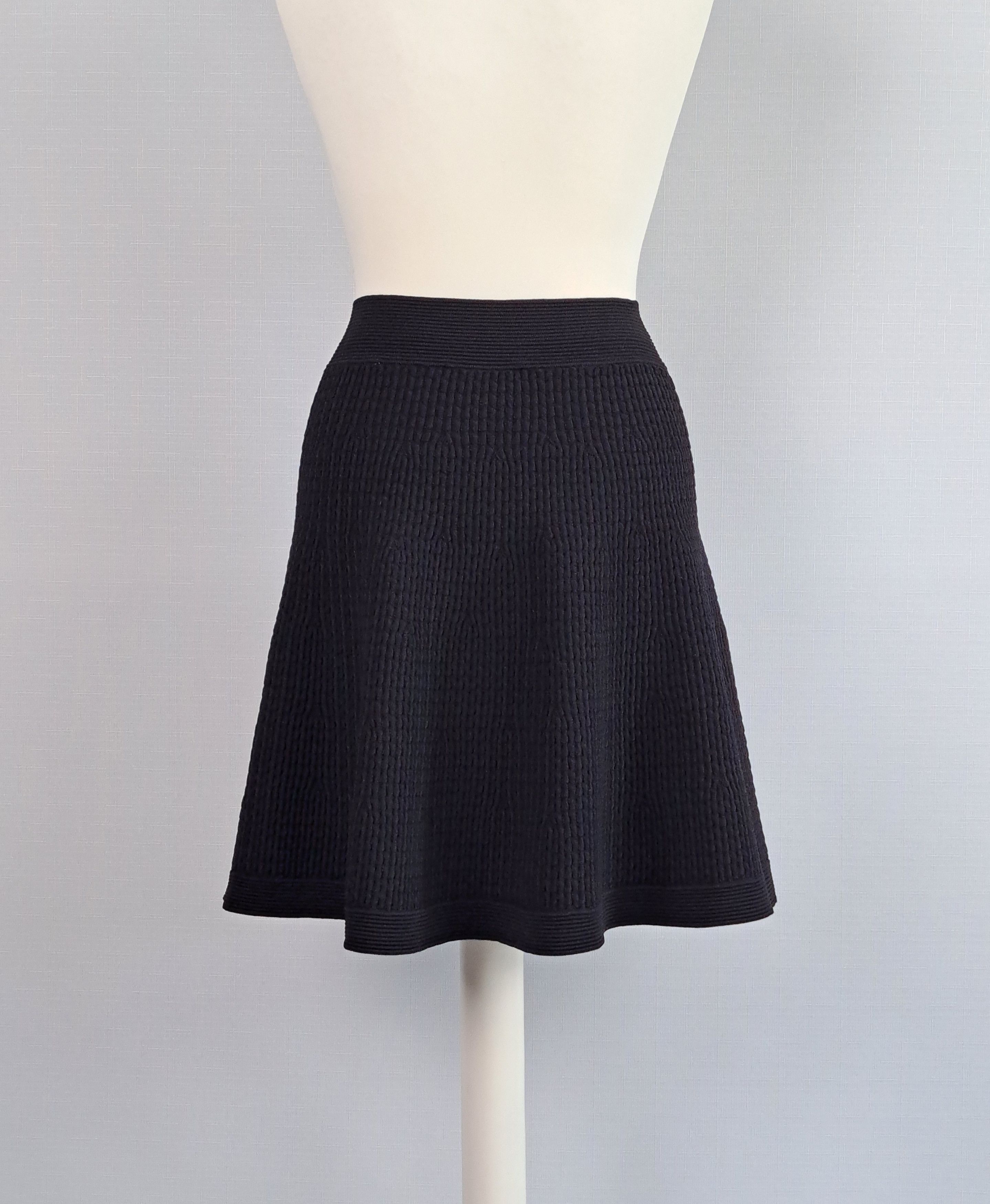 Sandro Sandro black skirt. Size 1. Size 25" / US 0 / IT 36 - 3 Thumbnail