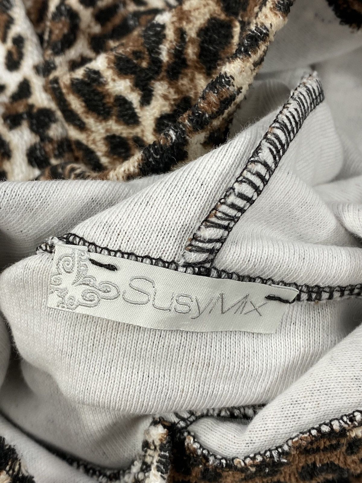 Vintage Vintage Y2K Made In Italy Leopard Cropped Hoodie OS Size ONE SIZE - 6 Thumbnail