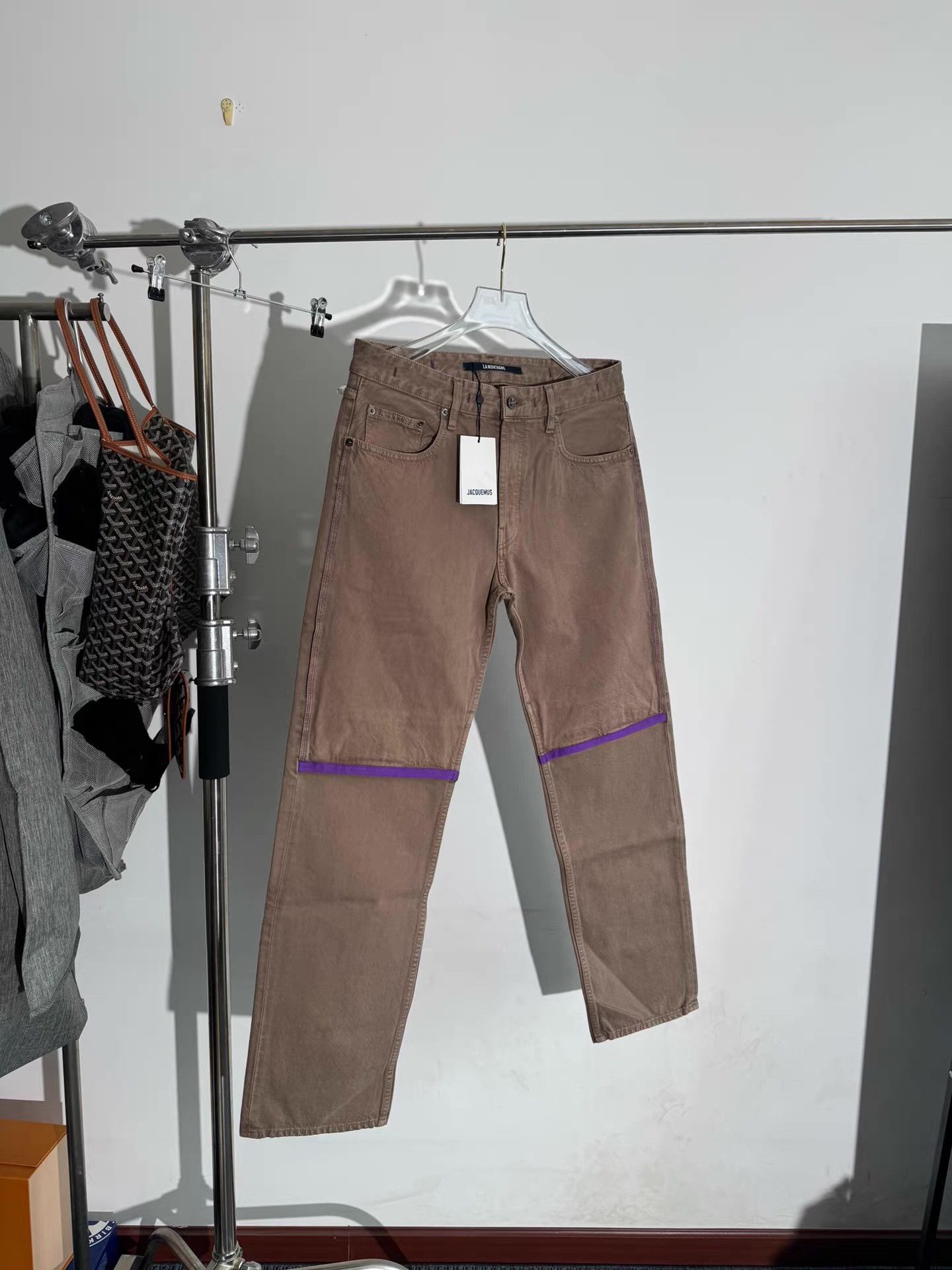 Jacquemus Jacquemus Brown Jeans Q17 Size US 34 / EU 50 - 1 Thumbnail