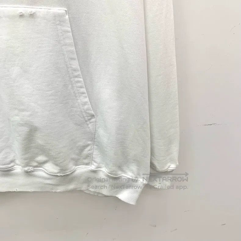 Balenciaga Balenciaga White Distressed Splatter Logo Printed Cotton H Size US M / EU 48-50 / 2 - 4 Thumbnail