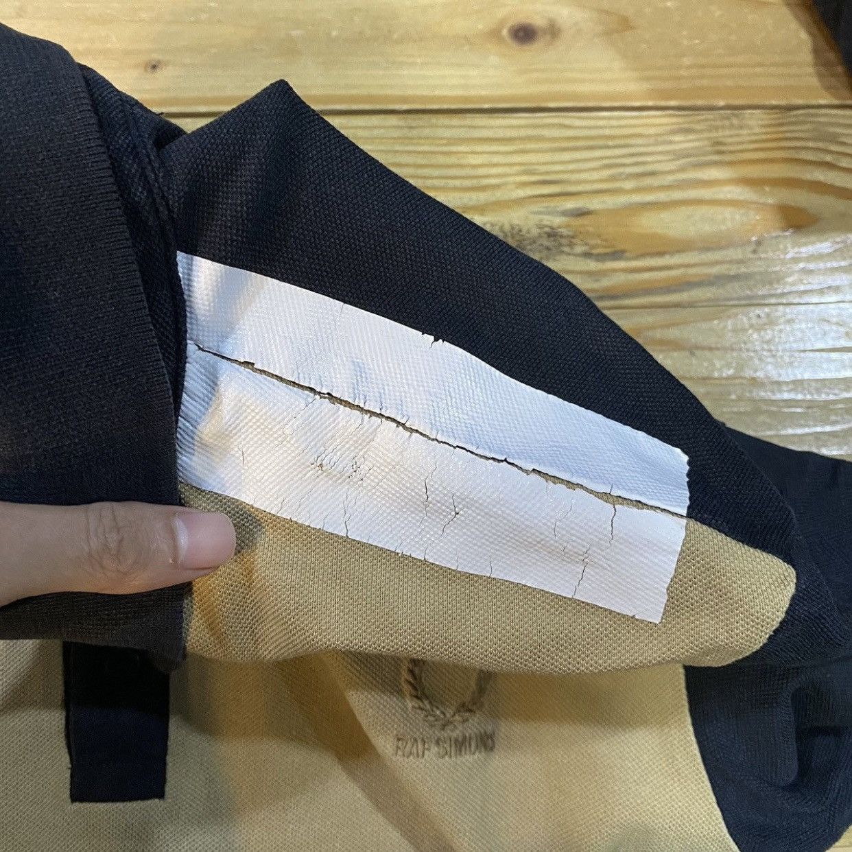 Fred Perry × Raf Simons Fred Perry x Raf Simons Tape Detail Pique Polo Shirt Size US S / EU 44-46 / 1 - 11 Thumbnail