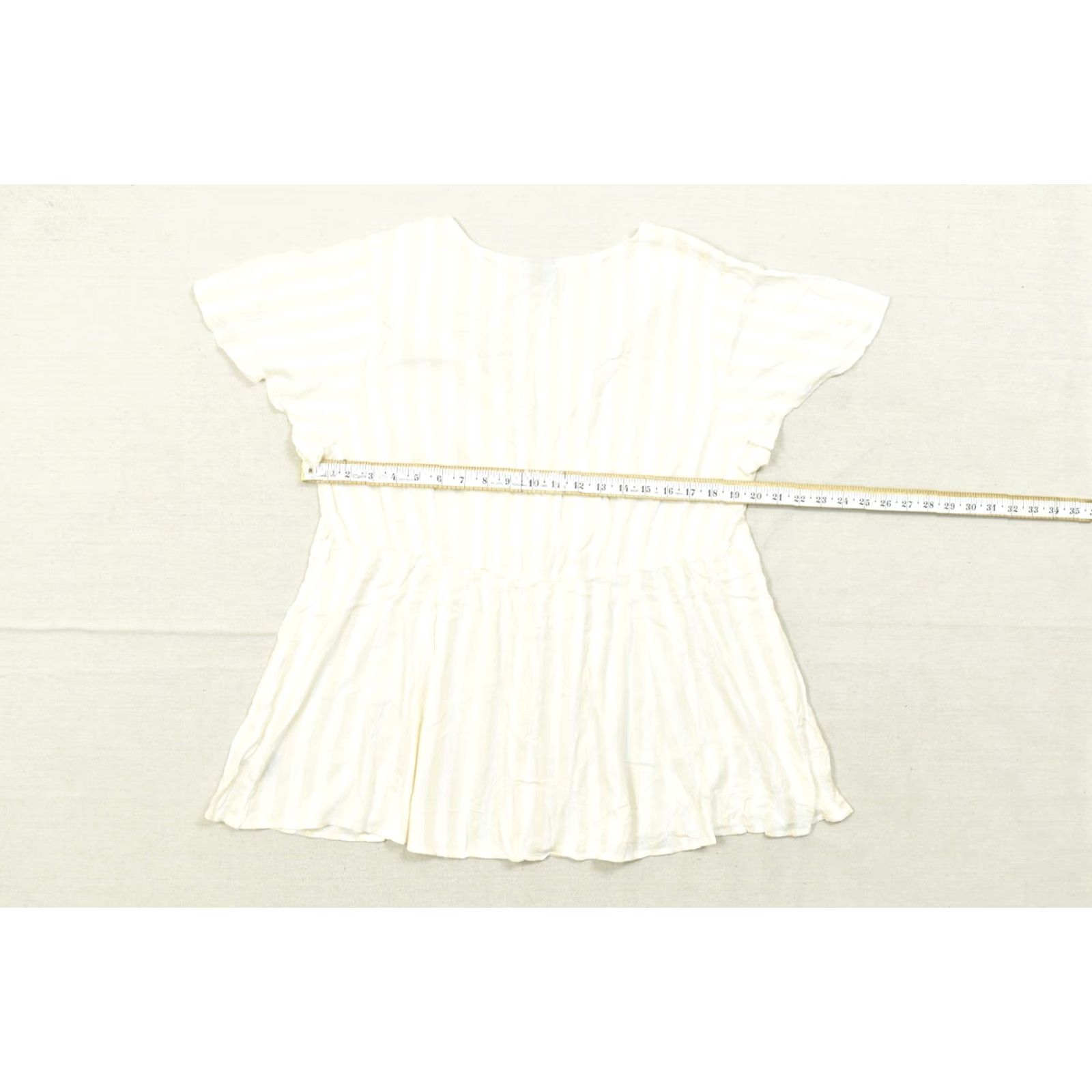 Torrid Torrid Blouse Shirt Ivory Yellow Striped Rayon Peplum Lace V-Neck Lace-Up Top Womens Size 1 Short Sleeve Size XS / US 0-2 / IT 36-38 - 3 Thumbnail