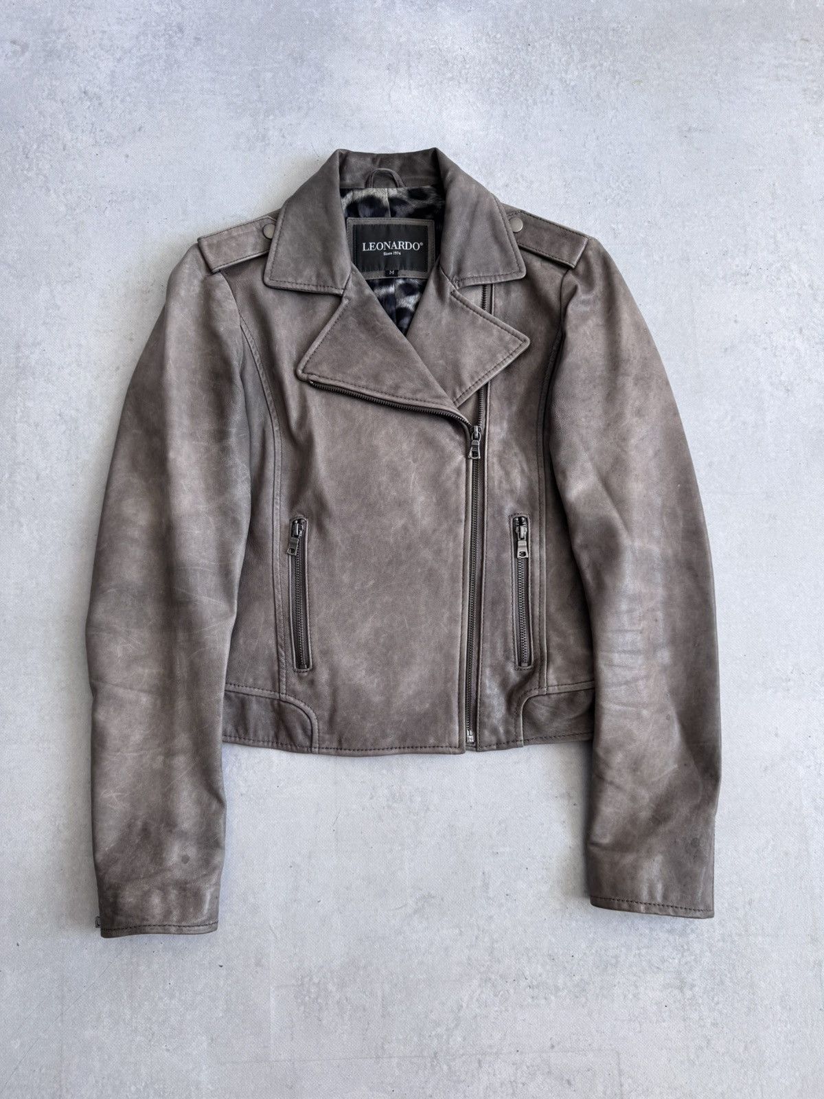 Other Vintage Leonardo Women’s Leather Biker Jacket Italy Designer Size M / US 6-8 / IT 42-44 - 1 Thumbnail