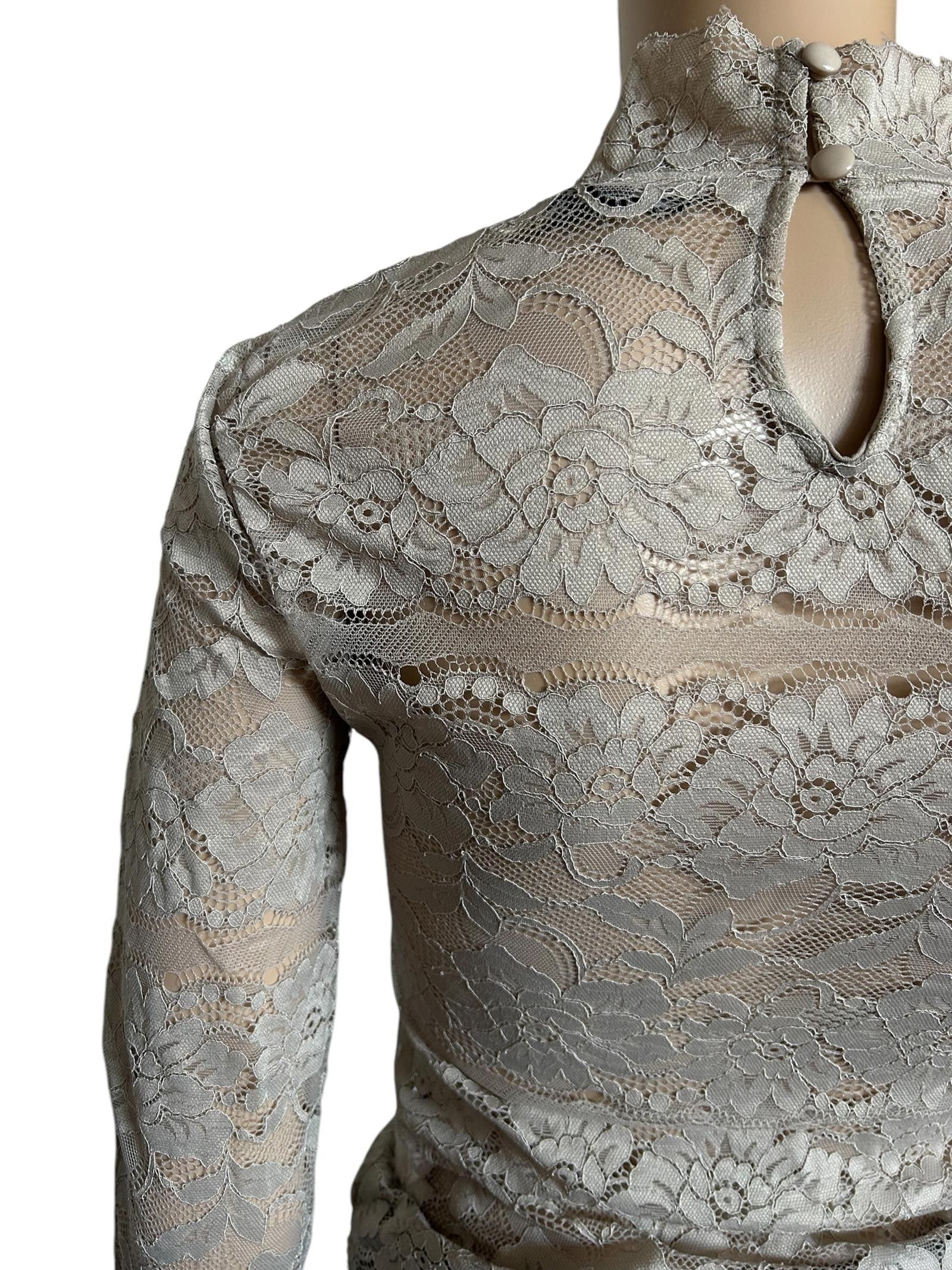 Designer Elegant Lace Mock Neck Top Size M / US 6-8 / IT 42-44 - 4 Thumbnail