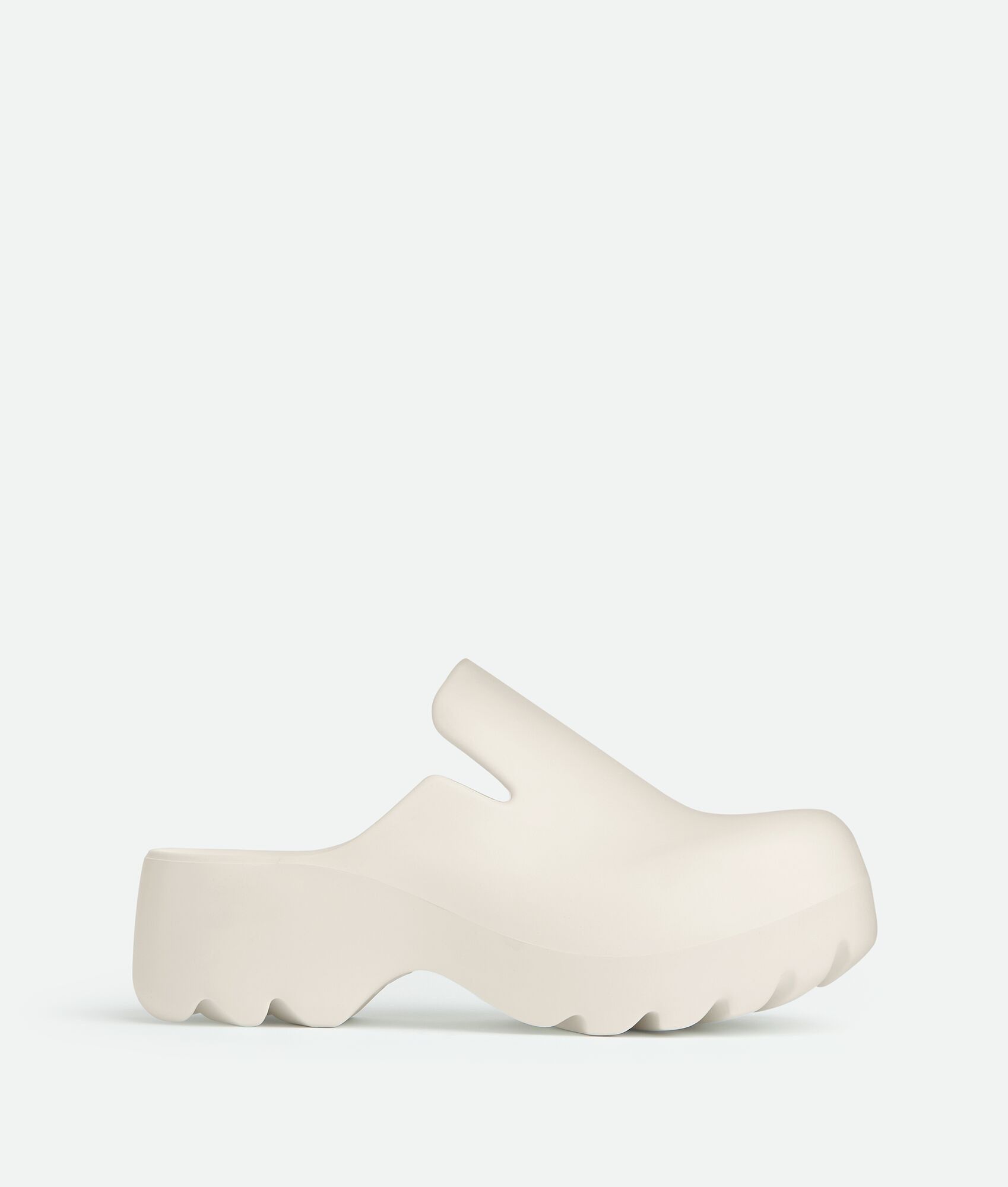 o1loc1c0925 734548 Rubber Flash Clogs in Chalk