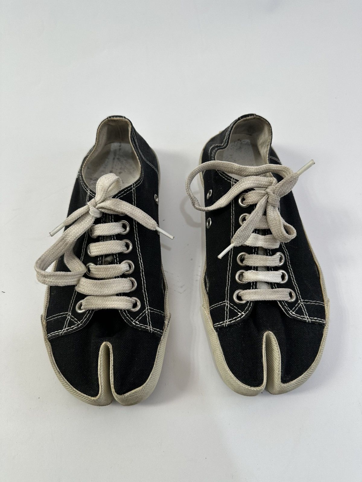 Maison Margiela Tabi low-top sneakers size