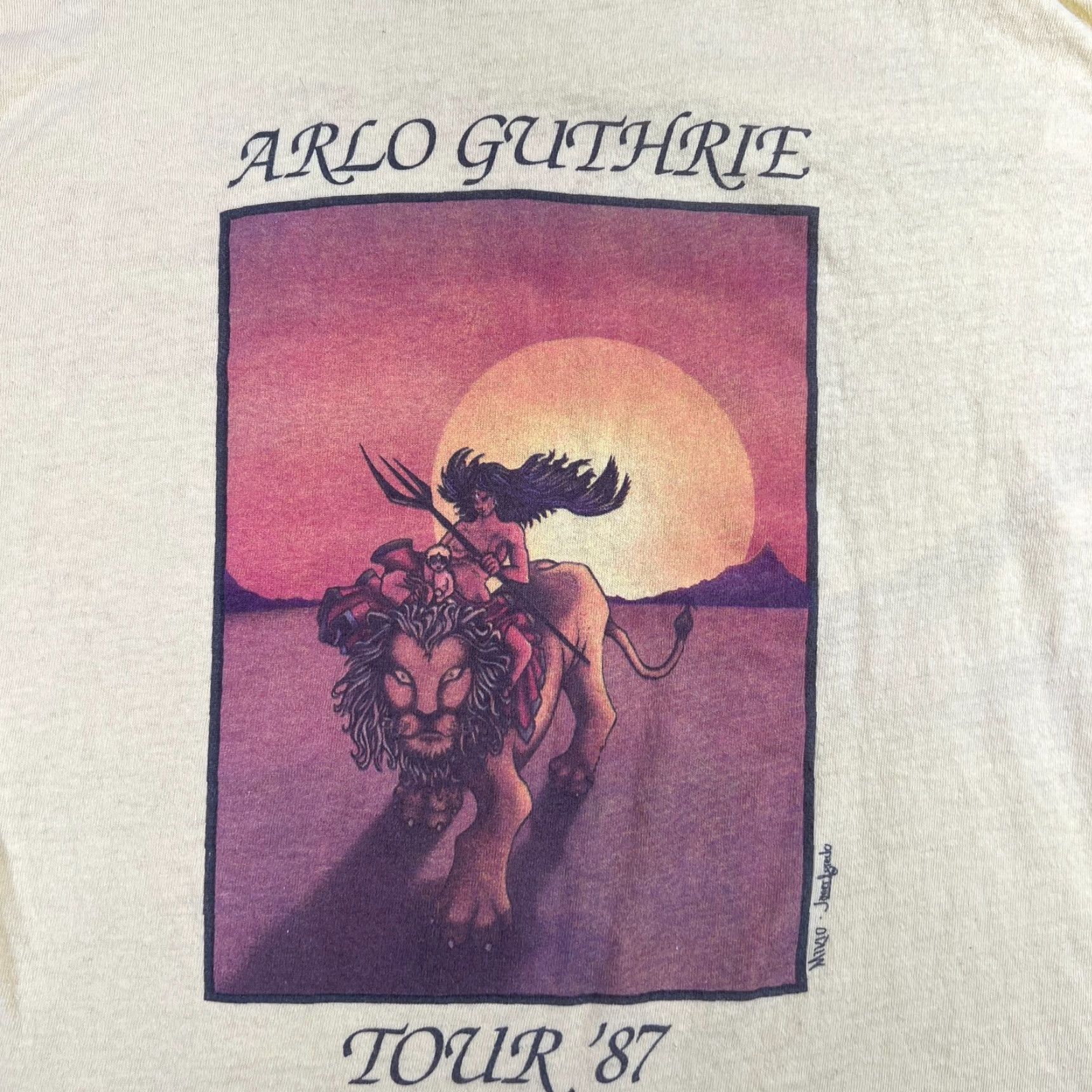 Hanes VINTAGE ARLO GUTHRIE Tour 87 ALICE'S RESTAURANT MASSACREE Shirt Unisex L Yellow 1980s Graphic Tee Mens Women? Size US L / EU 52-54 / 3 - 5 Thumbnail