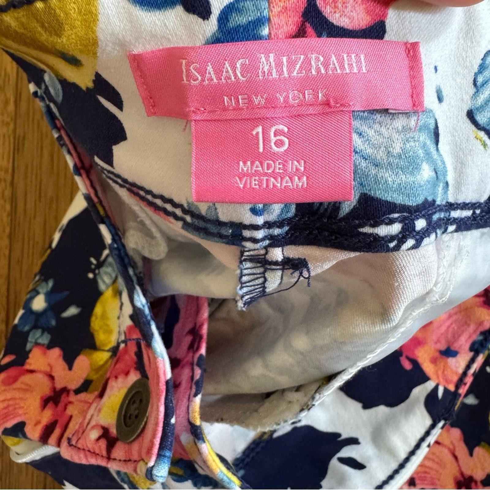 Isaac Mizrahi Isaac Mizrahi Size 16 Floral Shorts Size 38" / US 16 / IT 52 - 2 Thumbnail