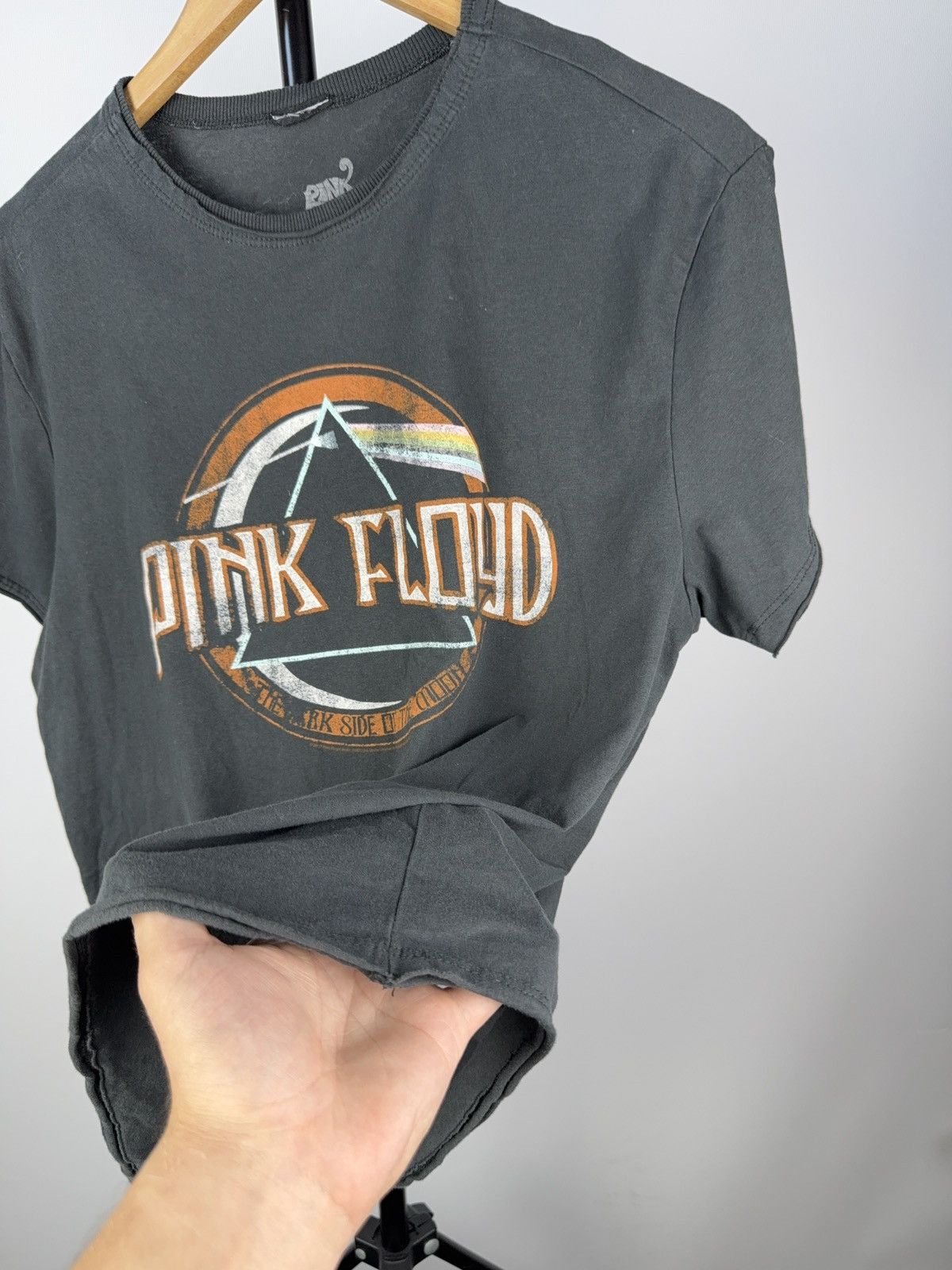 Pink Floyd 2020 Pink Floyd Faded Vintage Style Big Logo 00s Tee shirt Size US S / EU 44-46 / 1 - 5 Thumbnail