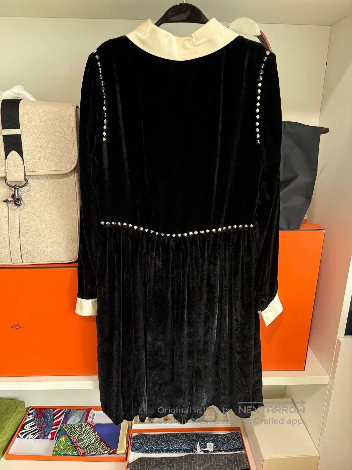Miu Miu Miu Miu SS22 Contrast Collar Rivet Velvet Dress. Size M / US 6-8 / IT 42-44 - 9 Thumbnail