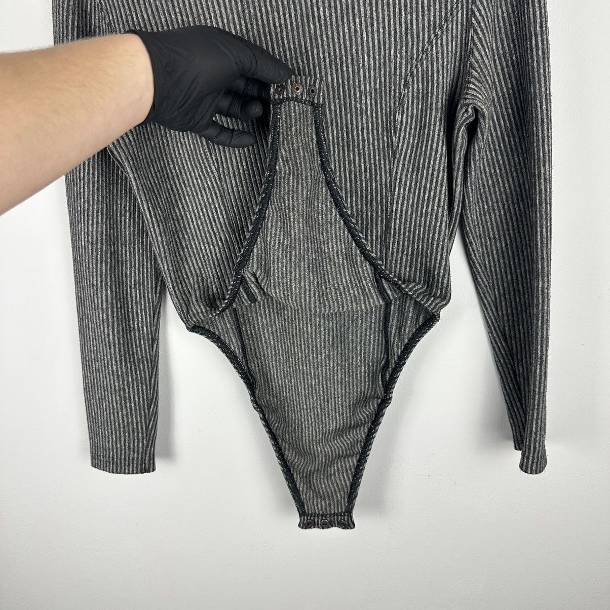 Versace Jeans Couture Vintage Rare Versace Neck Logo BodySuit Size M / US 6-8 / IT 42-44 - 11 Thumbnail
