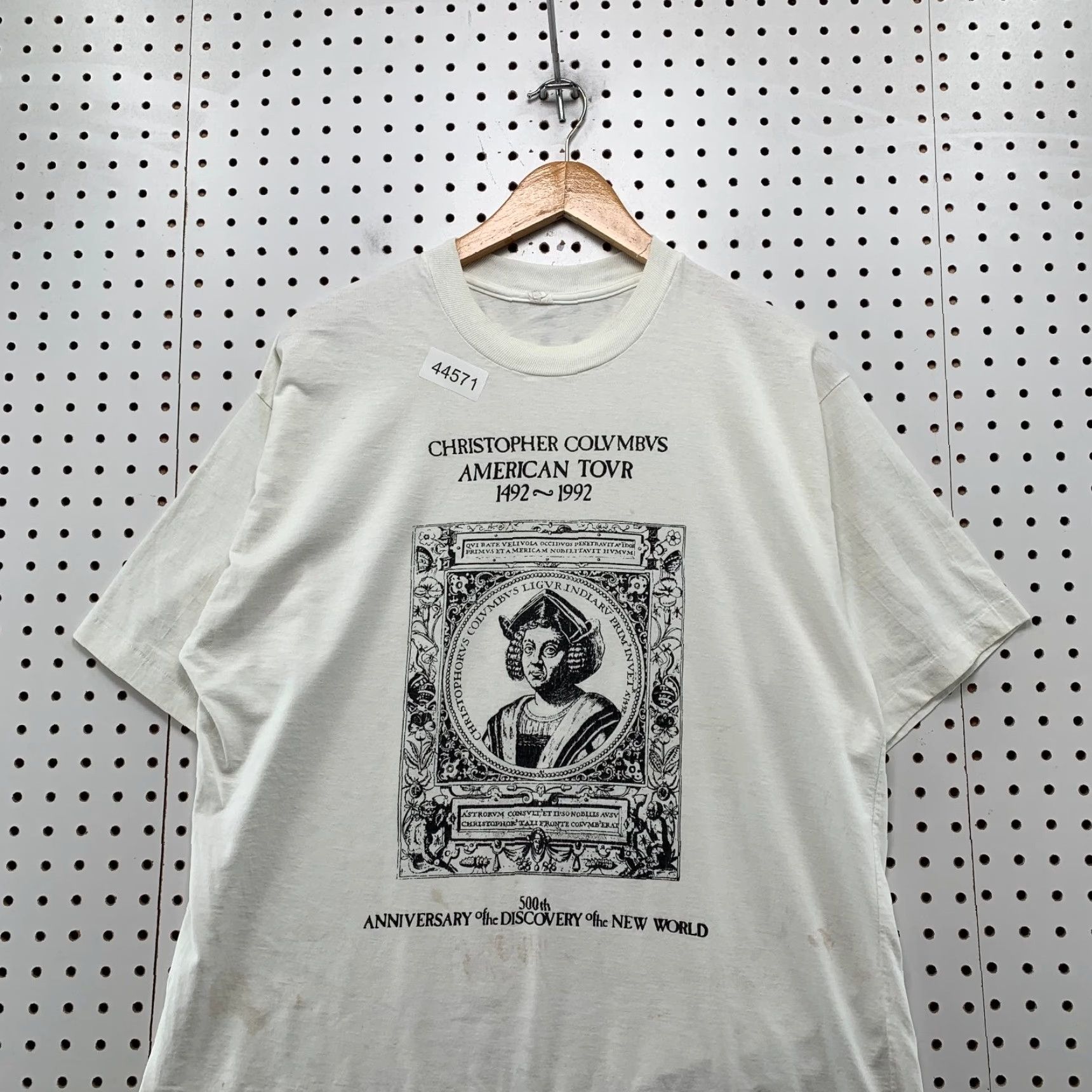Vintage VINTAGE Christopher Columbus Shirt Mens L White Velero 1992 90s History Graphic Print T-Shirt Size US L / EU 52-54 / 3 - 2 Thumbnail