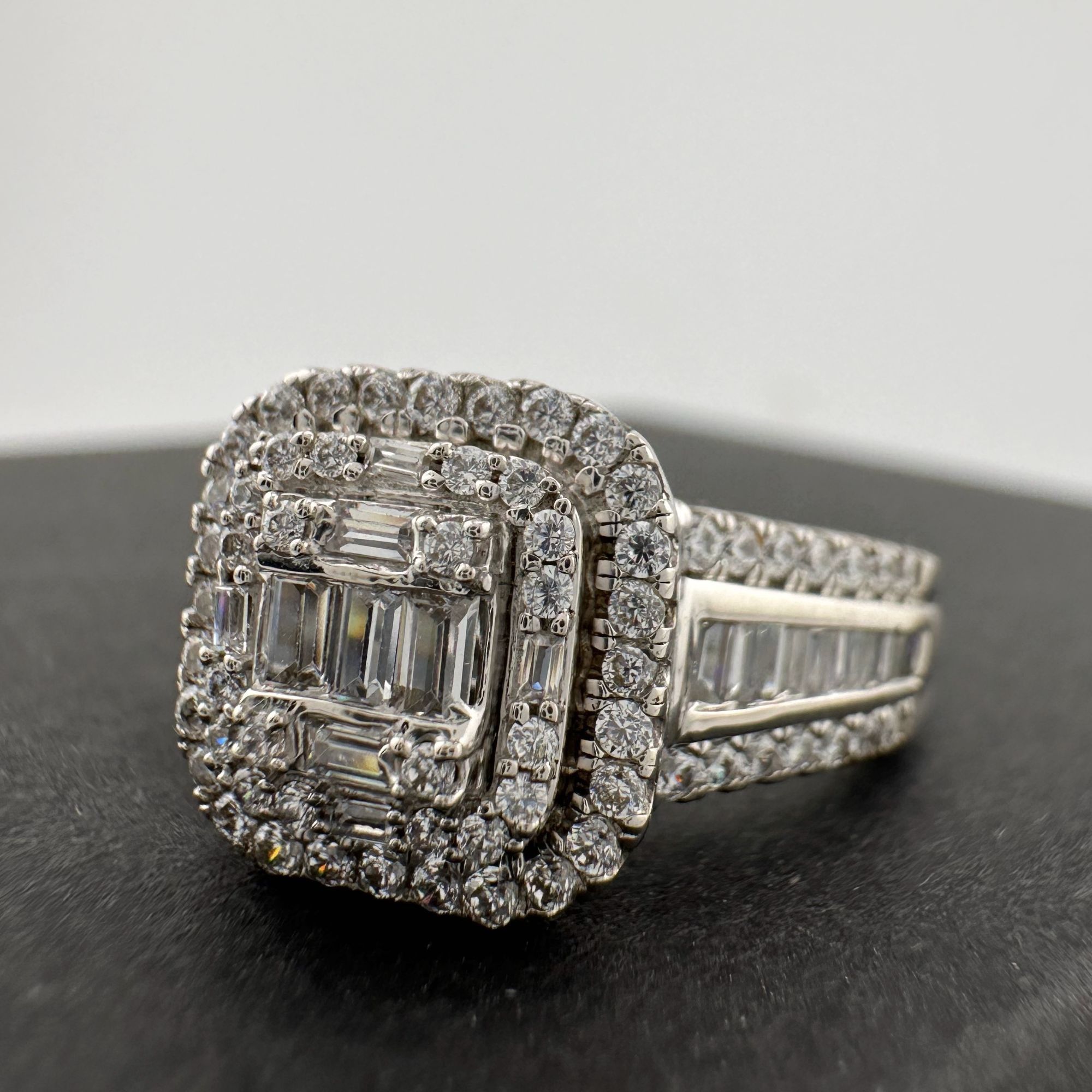 Other Elegant 2 Carat Lab Created White Topaz Ring Size 7 Size ONE SIZE - 10 Thumbnail