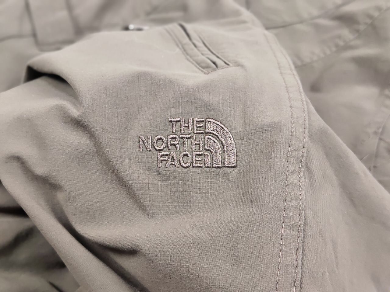 The North Face Vintage The North Face Cargo Track Hiking Pants x Shorts Size US 31 - 17 Thumbnail